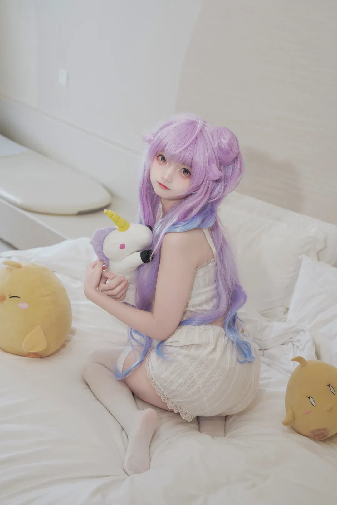 【独角兽cos】碧蓝航线独角兽的宅家慵懒时刻 - 第 1 张