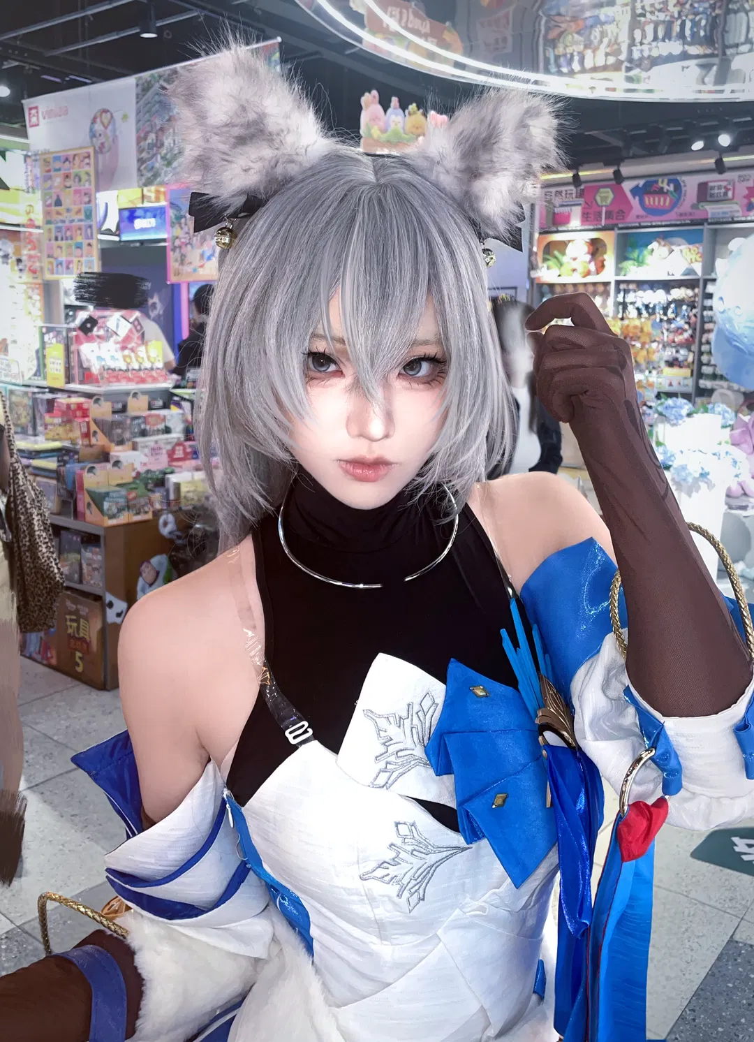 【布洛妮娅cos】崩坏星穹铁道银发兽耳造型分享 - 第 1 张