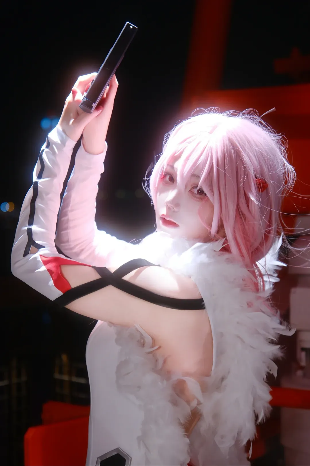 【楪祈cos】罪恶王冠中粉发少女的爷青回瞬间 - 第 5 张