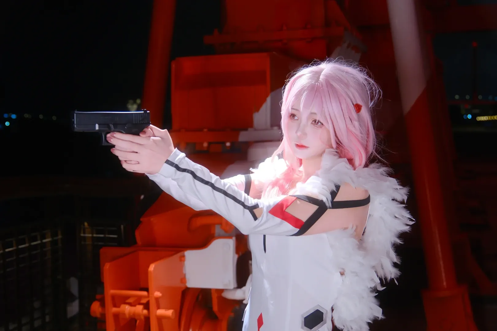 【楪祈cos】罪恶王冠中粉发少女的爷青回瞬间 - 第 6 张