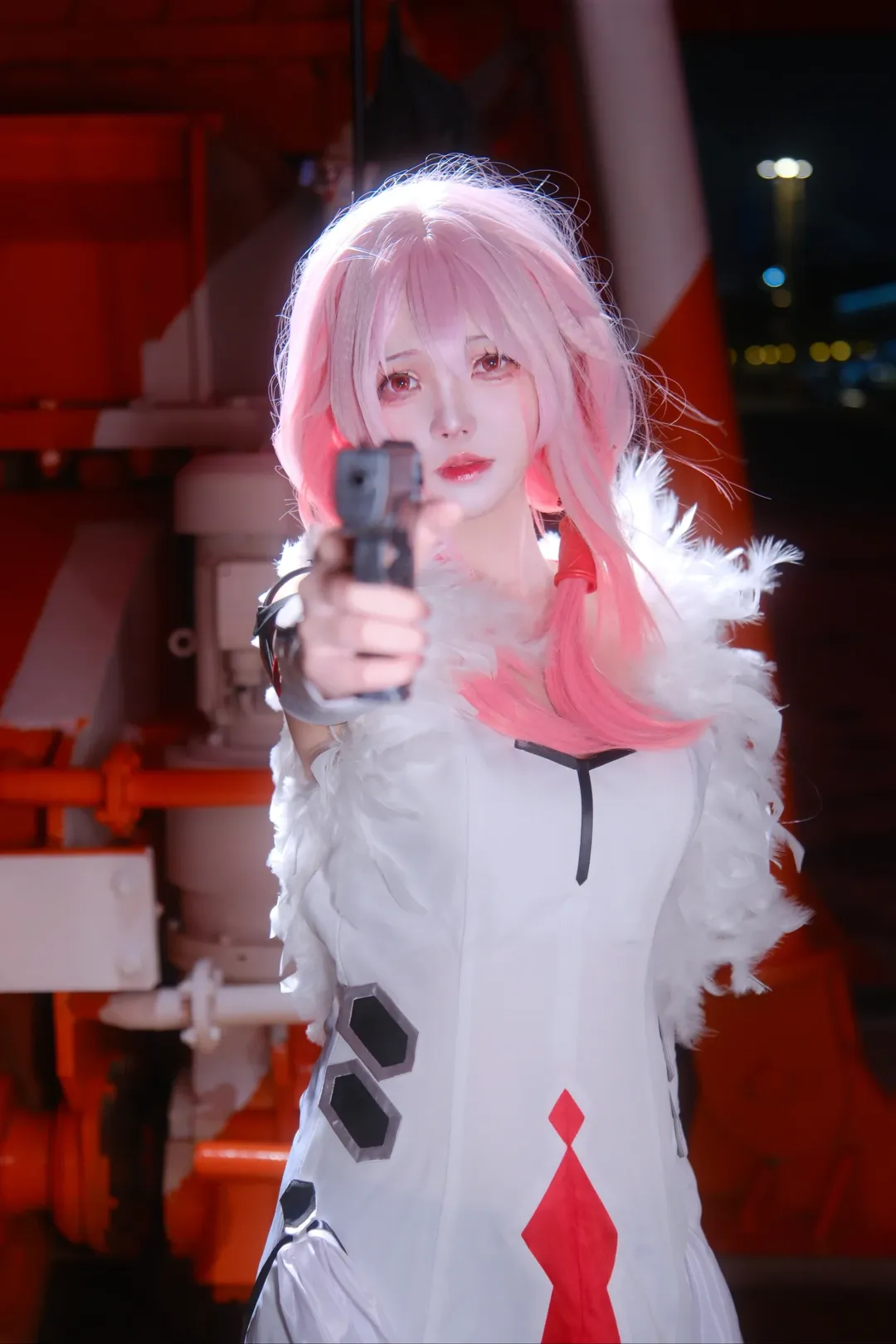 【楪祈cos】罪恶王冠中粉发少女的爷青回瞬间 - 第 8 张