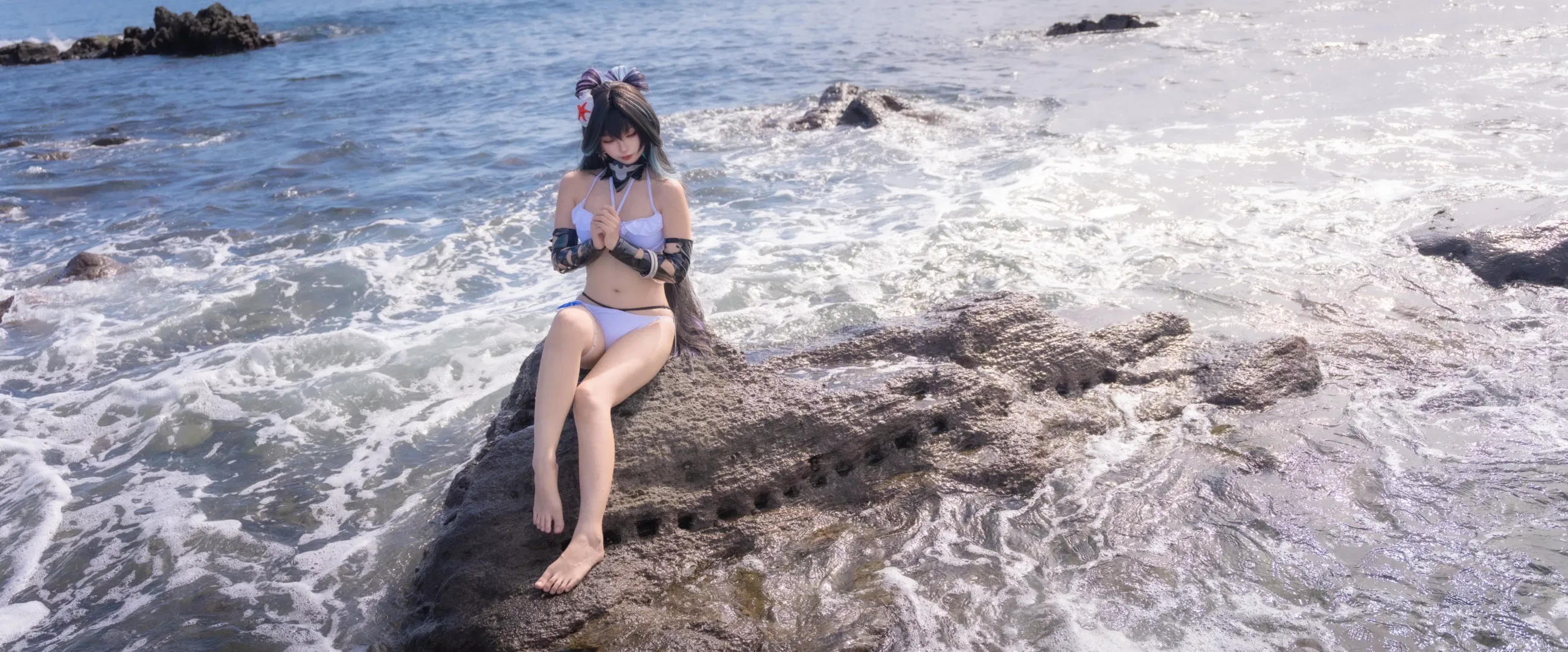 【小美人鱼cos】崩坏星穹铁道海边的波光粼粼，赤足踏浪 - 第 4 张