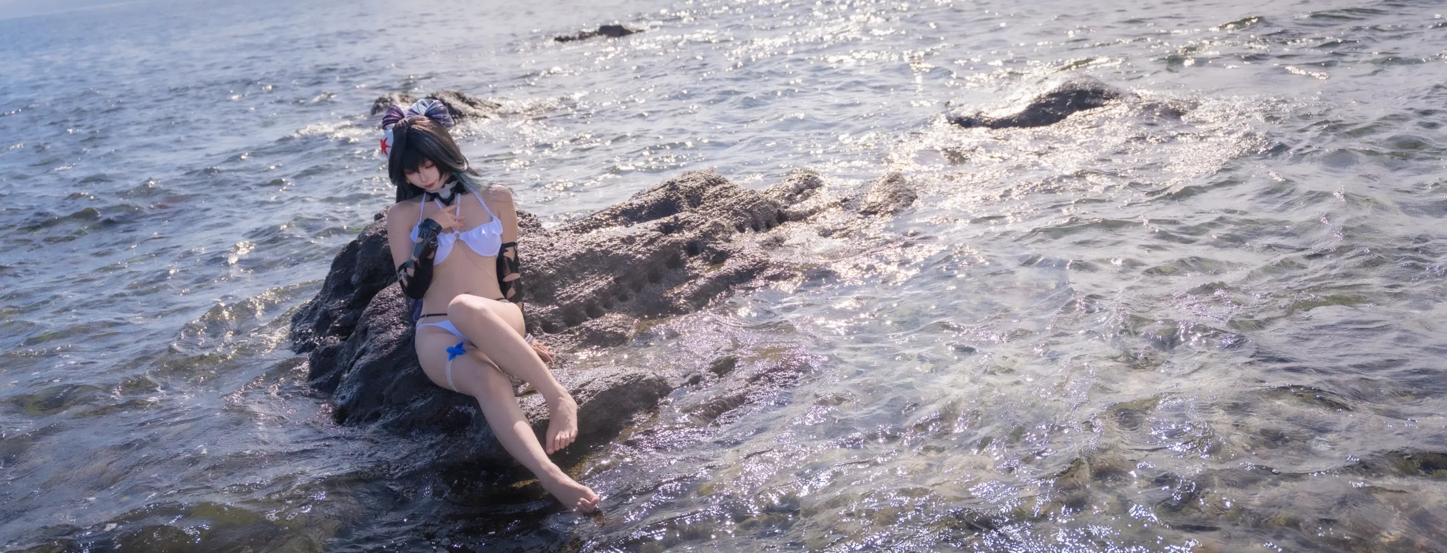 【小美人鱼cos】崩坏星穹铁道海边的波光粼粼，赤足踏浪 - 第 6 张
