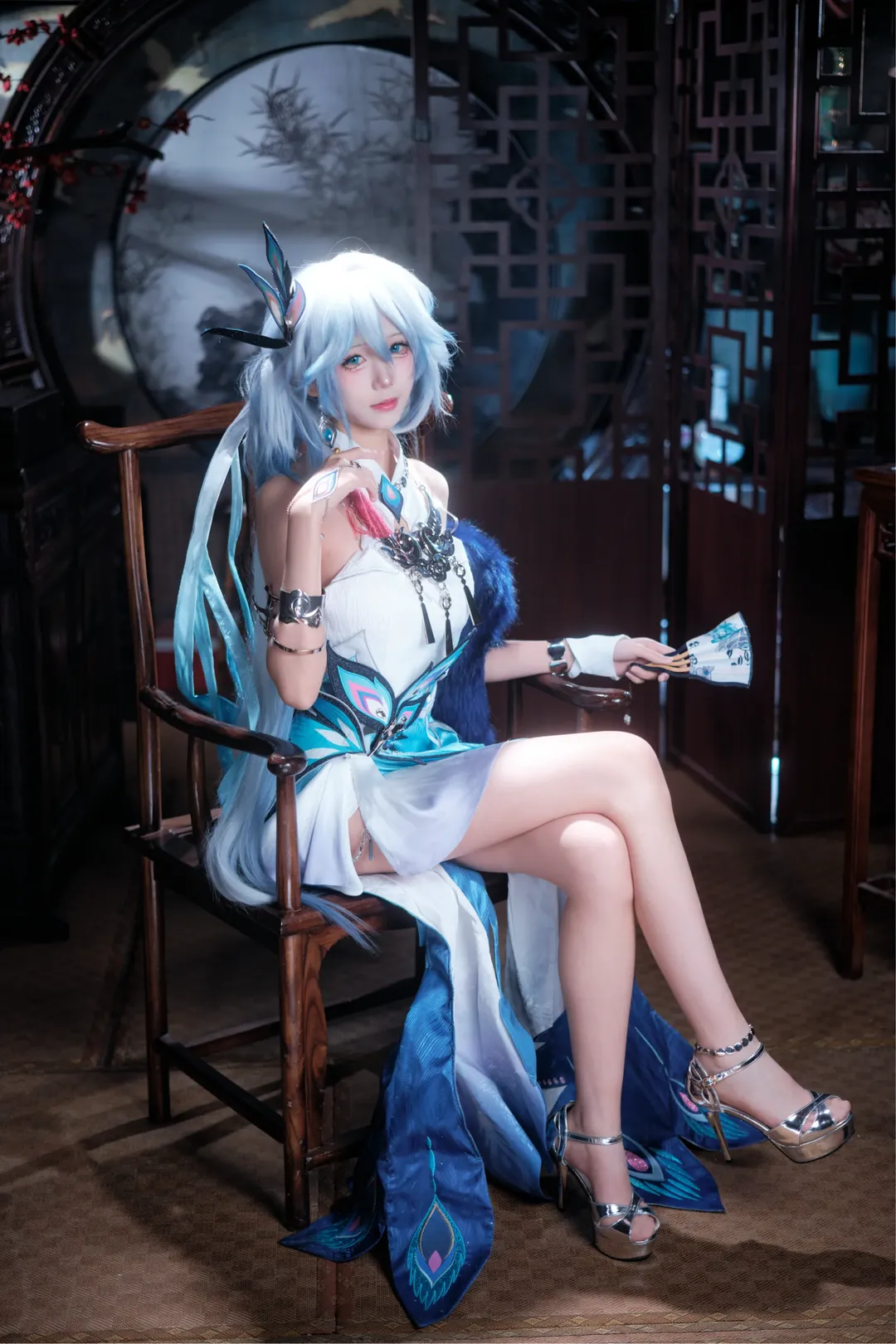 【爻光cos】崩坏星穹铁道里的孔雀翎羽，这套服饰细节真的拉满 - 第 1 张
