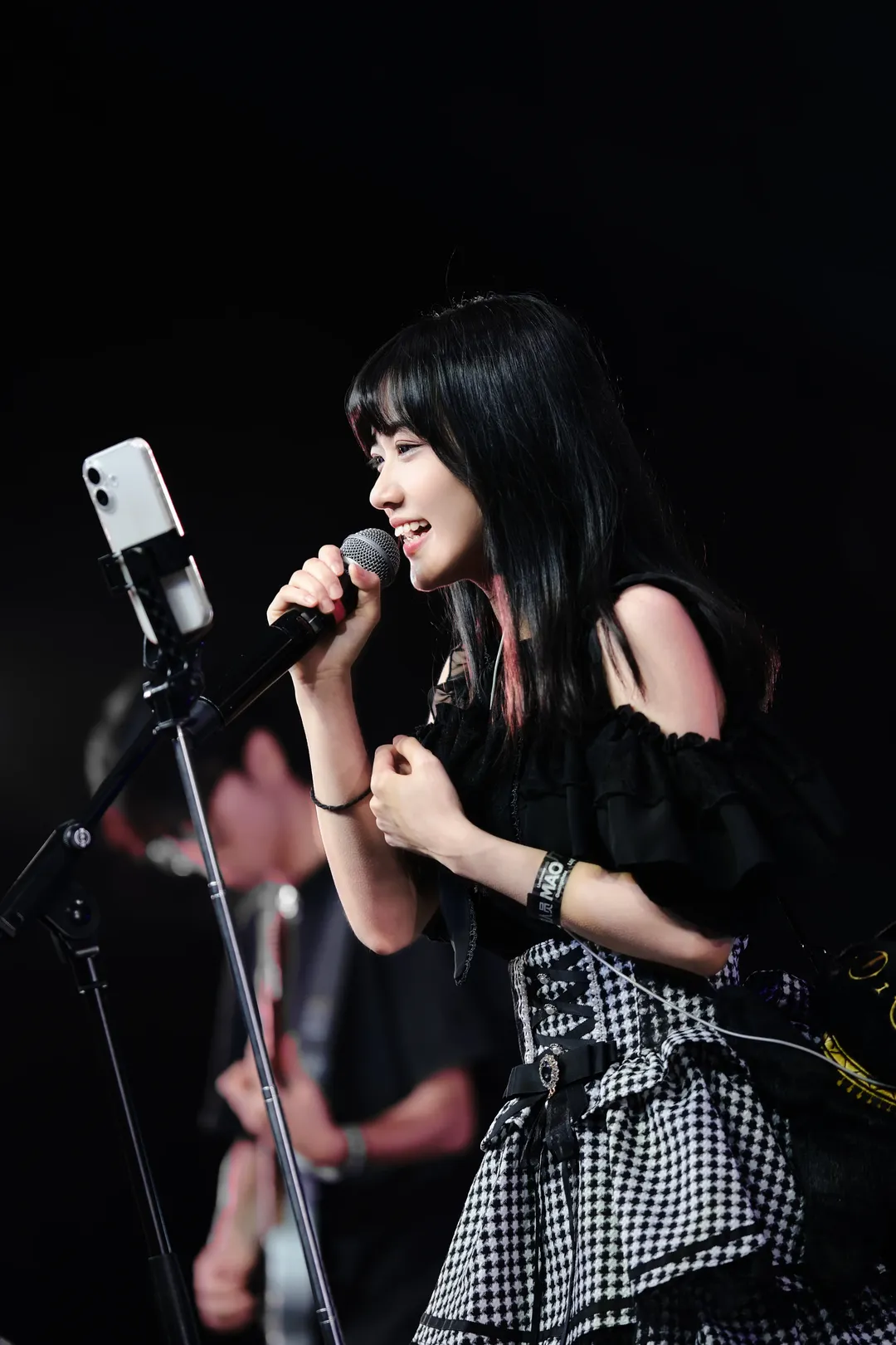 赶完论文的周中Live，哥特萝莉风贝斯手的日音舞台 - 第 11 张