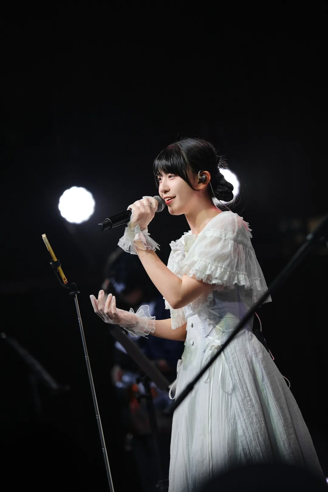 赶完论文的周中Live，哥特萝莉风贝斯手的日音舞台 - 第 2 张