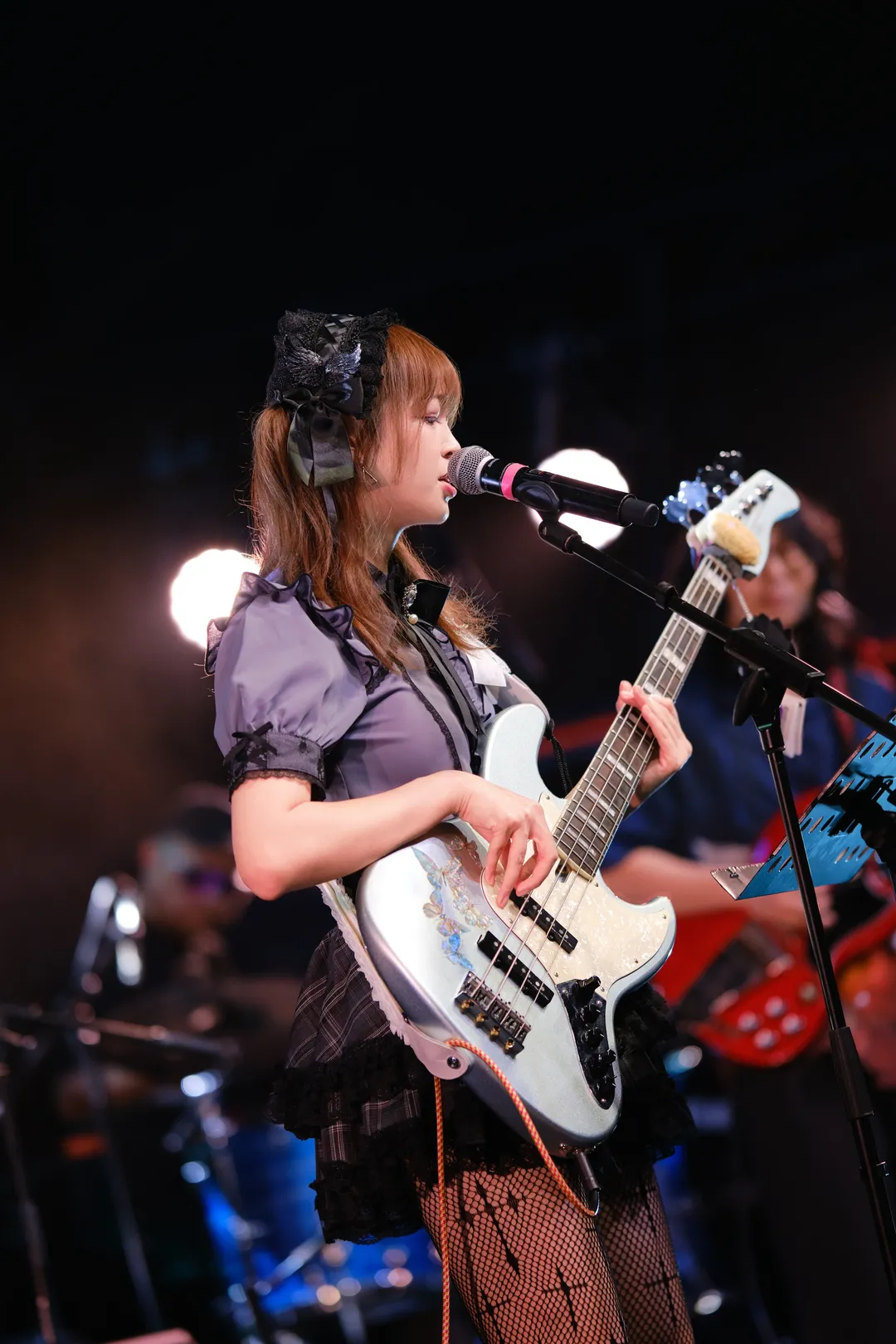 赶完论文的周中Live，哥特萝莉风贝斯手的日音舞台 - 第 4 张