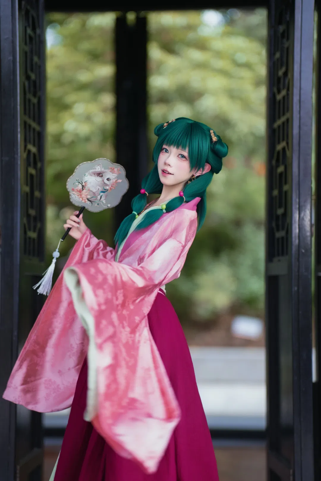 【貓貓cos】藥屋少女的綠髮小藥師，團扇與古風裙襬的碰撞 - 第 10 張
