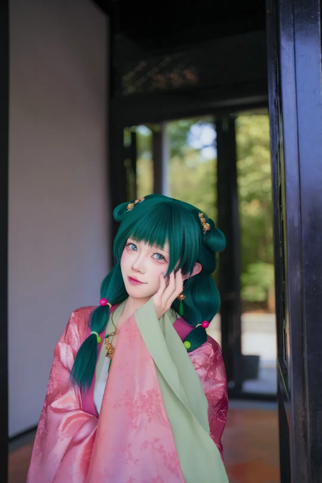 【貓貓cos】藥屋少女的綠髮小藥師，團扇與古風裙襬的碰撞 - 第 2 張