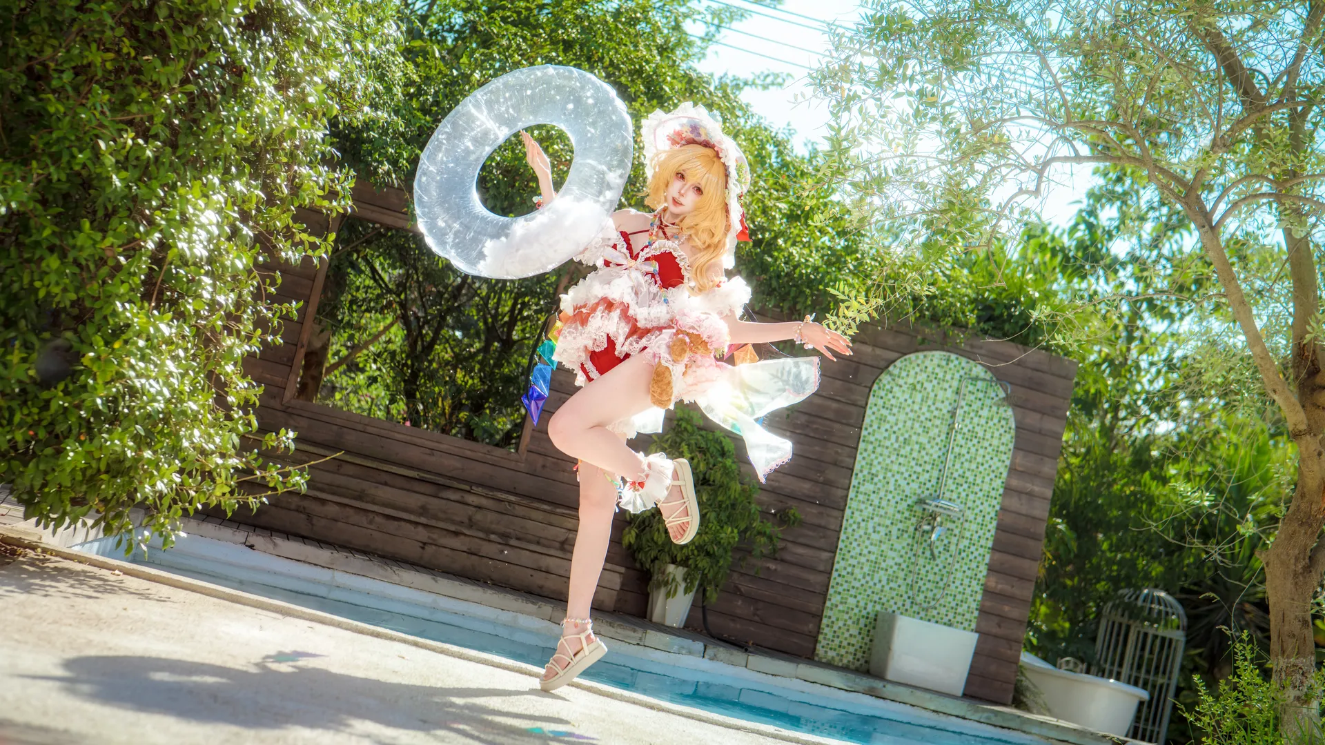 【芙兰朵露cos】夏日泳池边的红白二设 - 第 8 张