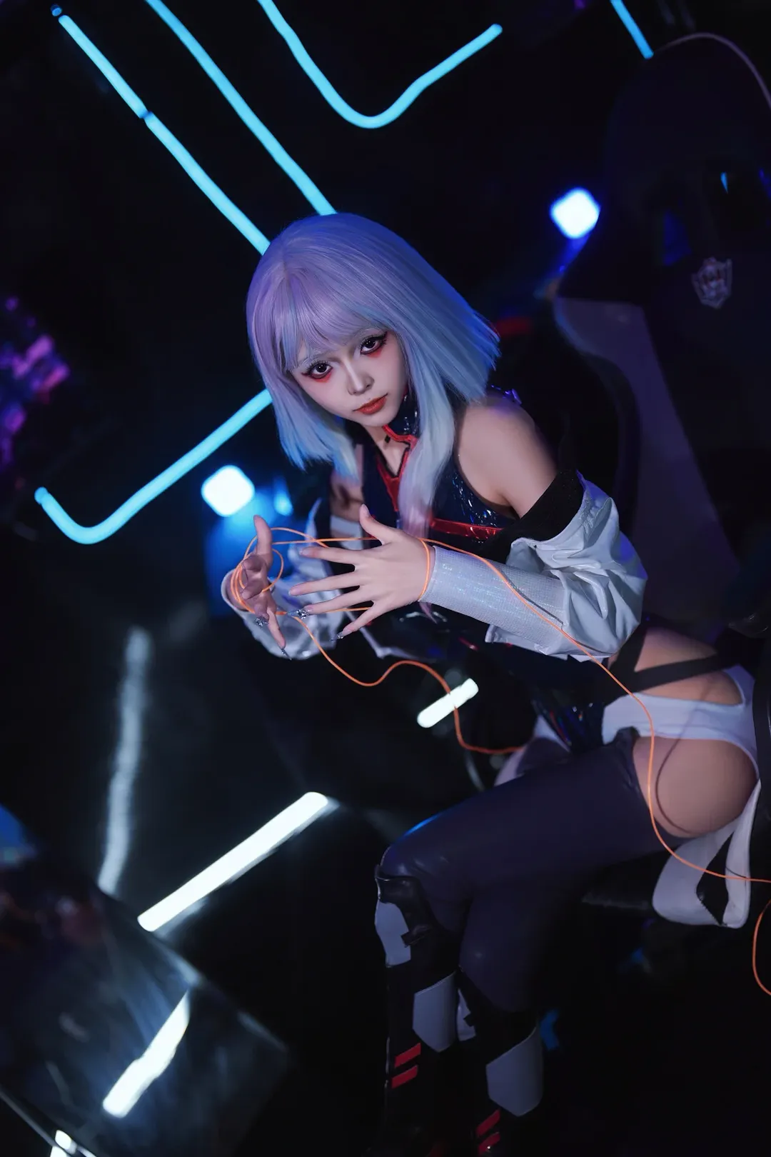 【露西cos】穿梭在霓虹中的赛博朋克边缘行者 - 第 4 张