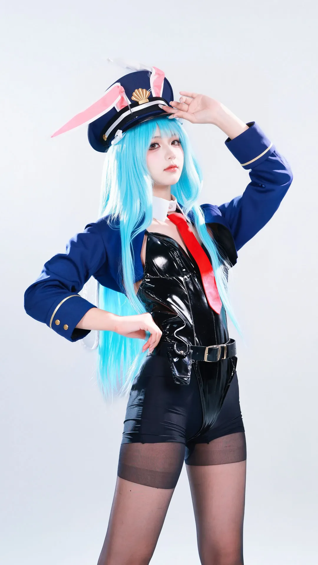 海王星兔警官cos，碧蓝航线黑丝制服正片 - 第 1 张