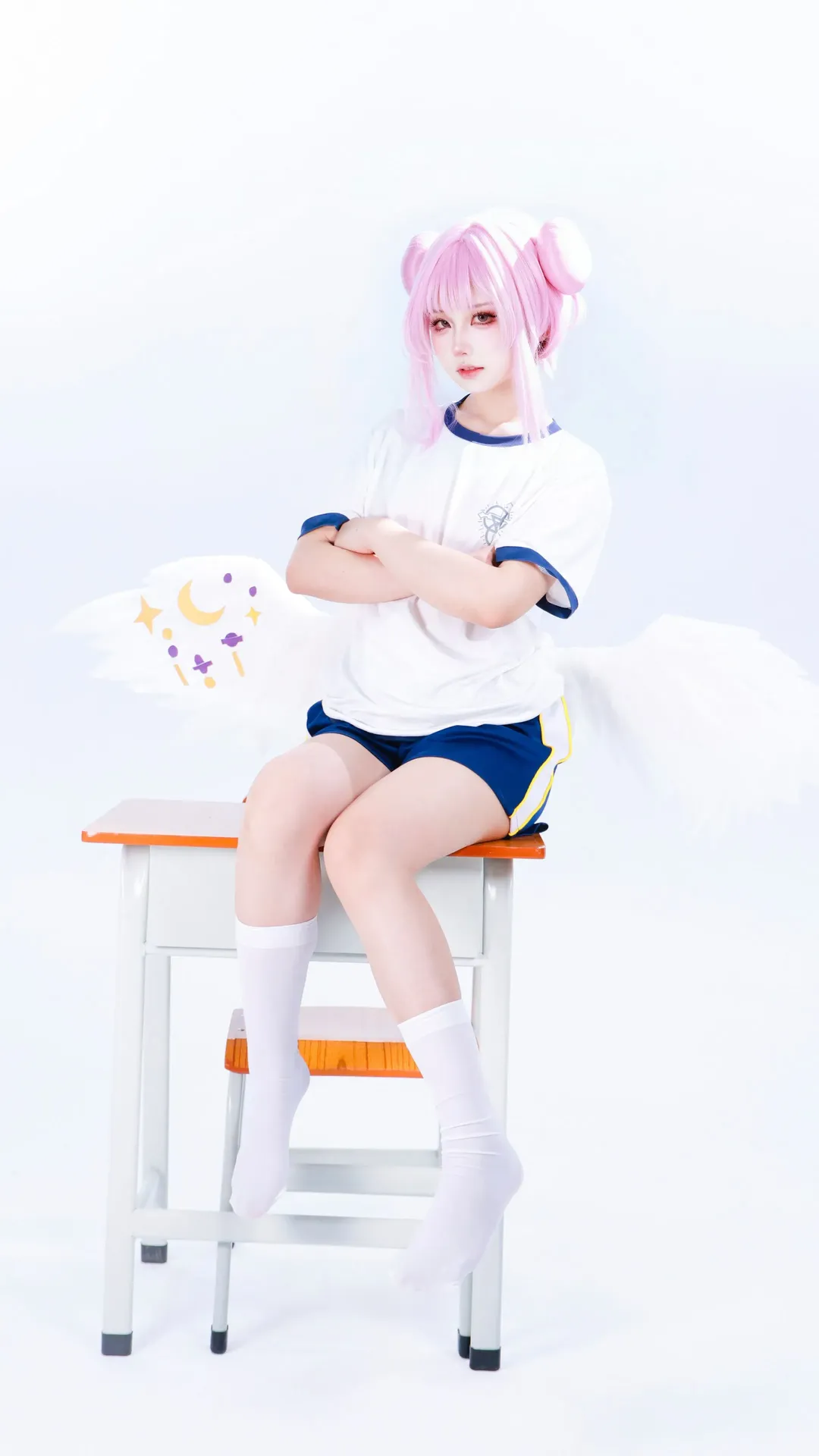 【圣园未花cos】蔚蓝档案体操服白丝造型分享 - 第 3 张