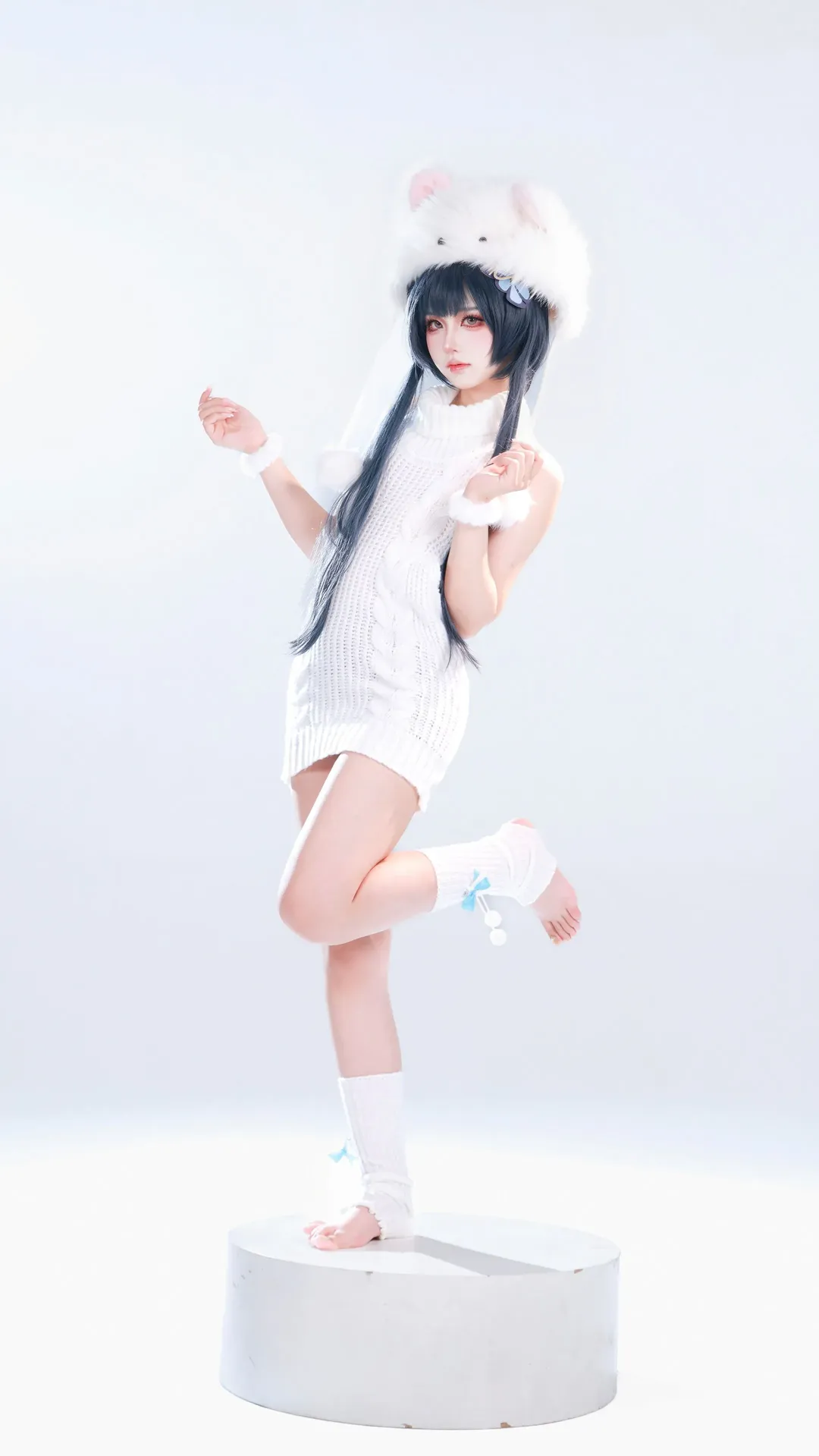 【妃咲cos】蔚蓝档案妃咲冬日毛绒风写真 - 第 1 张