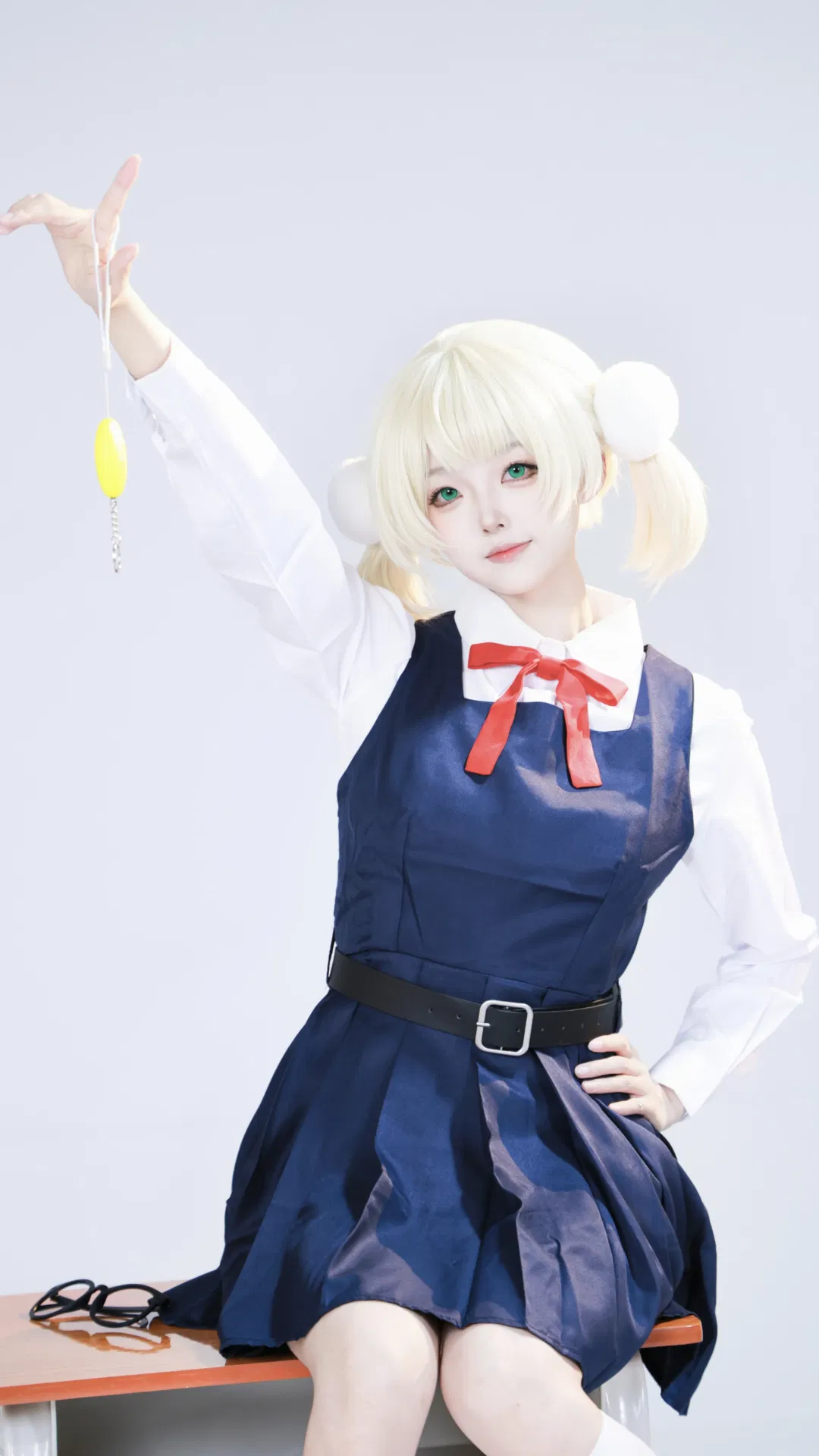 【时雨羽衣cos】教室里的课桌椅与白丝双马尾 - 第 4 张
