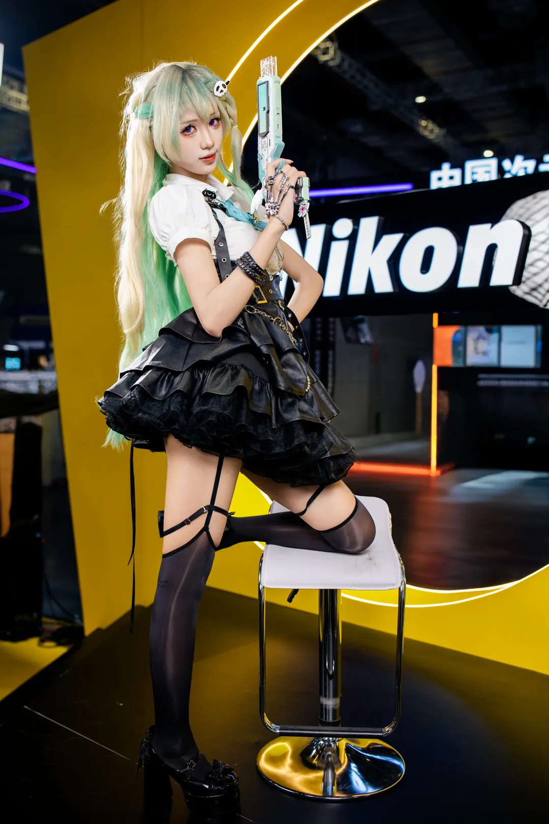 【琳奈cos】BW尼康展臺的帥氣機能風少女 - 第 1 張