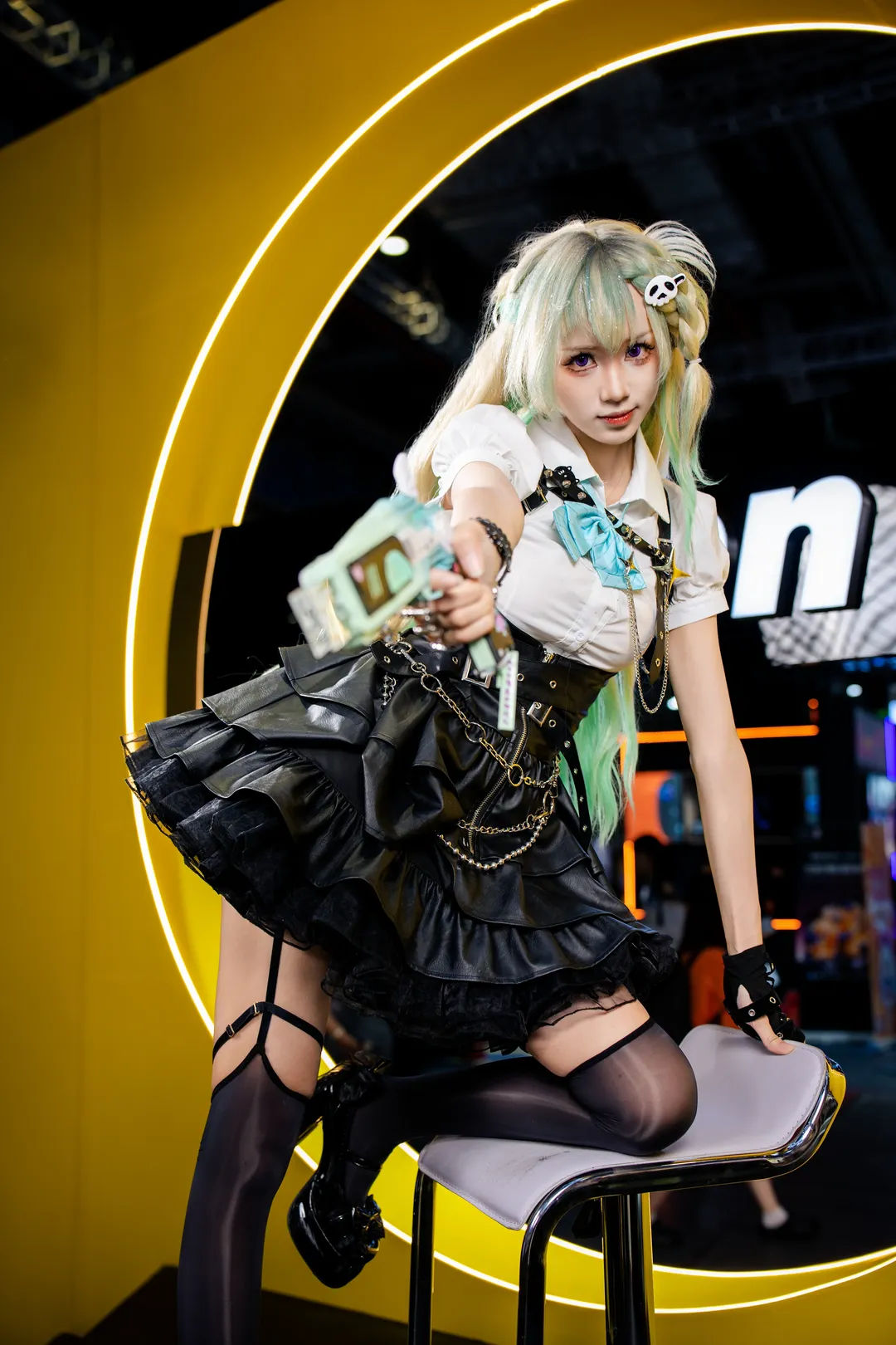【琳奈cos】BW尼康展臺的帥氣機能風少女 - 第 3 張