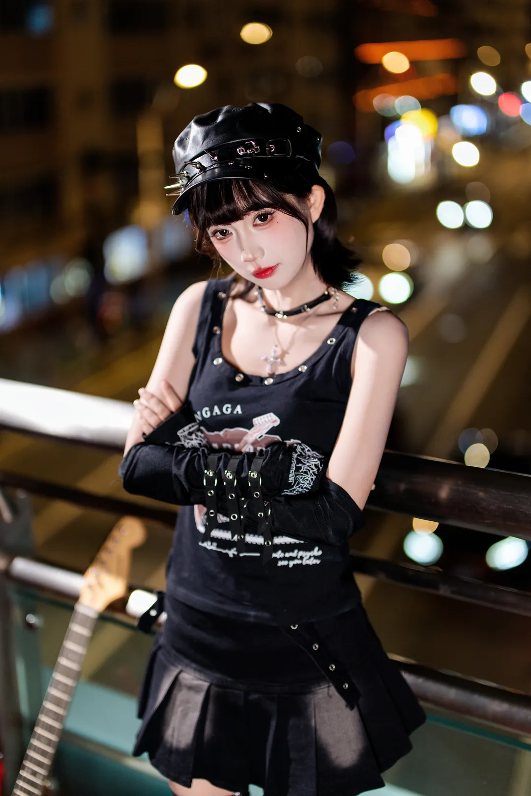 暗夜朋克风吉他手 夜景街头解锁Y2K甜酷辣妹 - 第 2 张