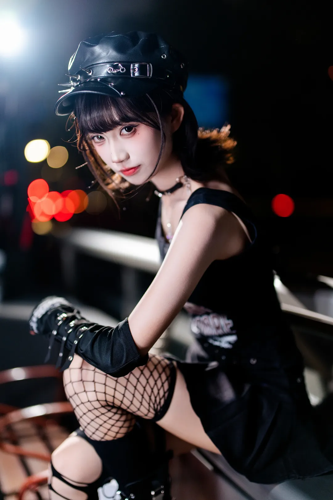 暗夜朋克风吉他手 夜景街头解锁Y2K甜酷辣妹 - 第 5 张