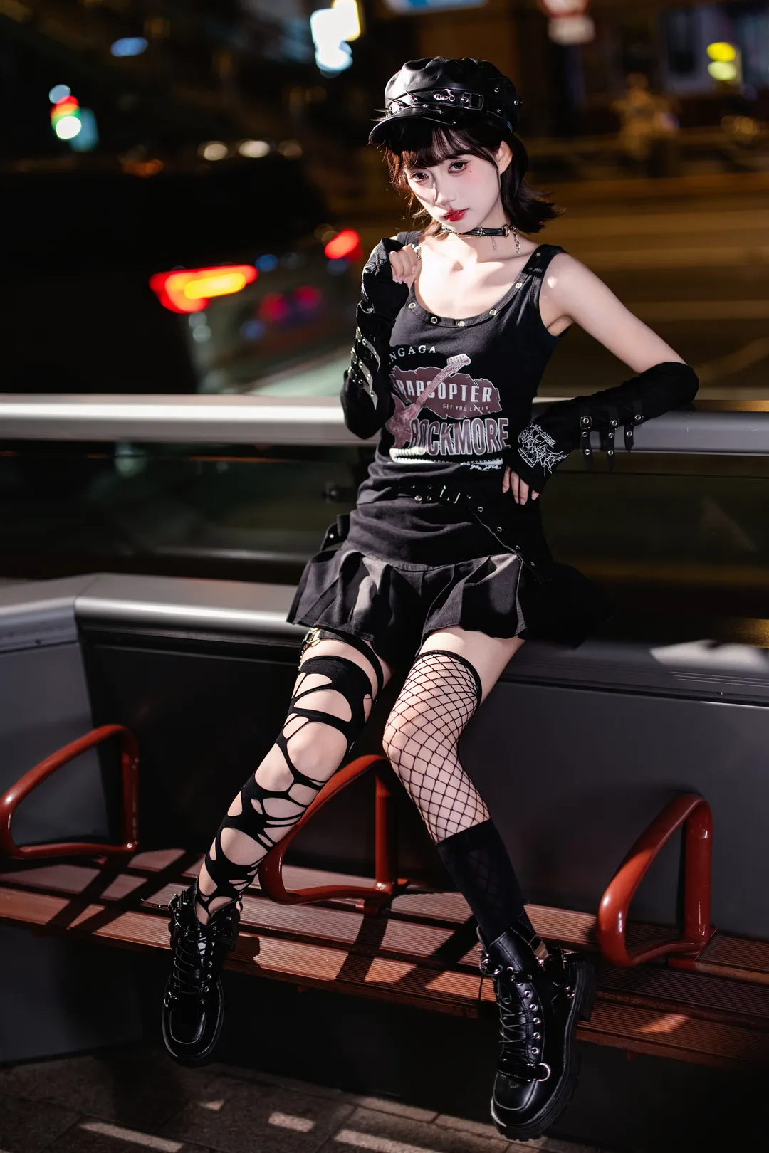 暗夜朋克风吉他手 夜景街头解锁Y2K甜酷辣妹 - 第 6 张
