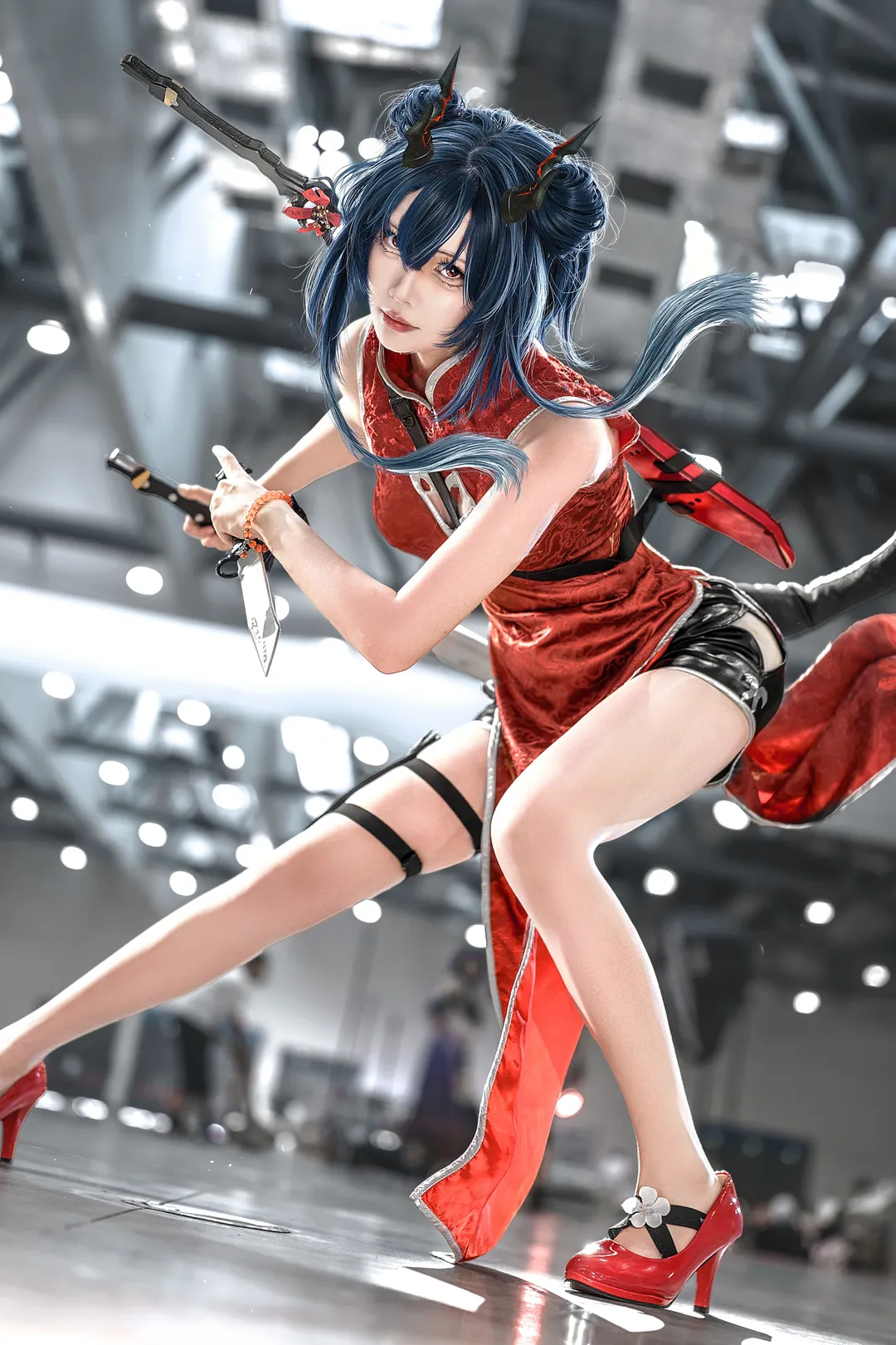 【陳cos】明日方舟龍門近衛局陳sir漫展現場返圖 - 第 1 張