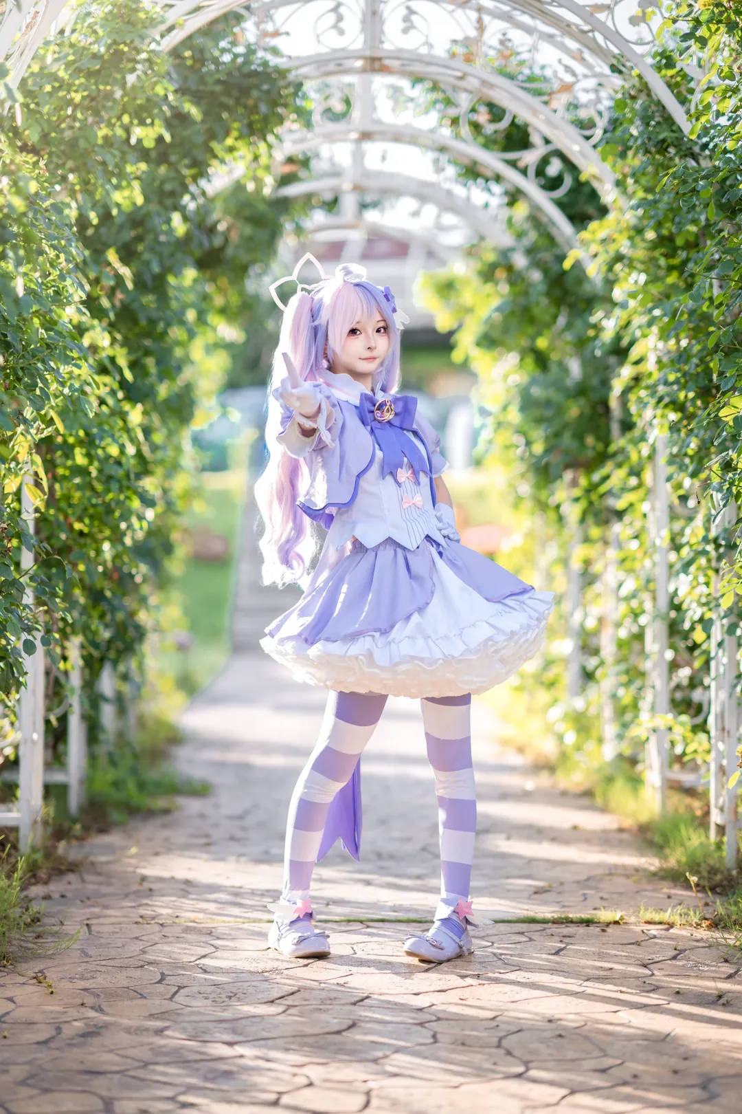 【宇泽玲纱cos】蔚蓝档案魔法少女的户外记录 - 第 7 张