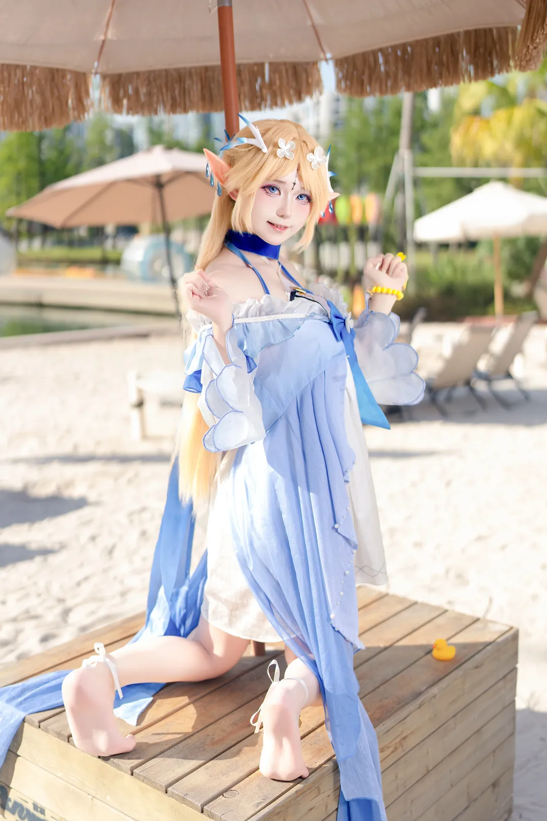 【卡提希娅cos】鸣潮海域的正义骑士，迎战鸣式的海风与光影 - 第 3 张