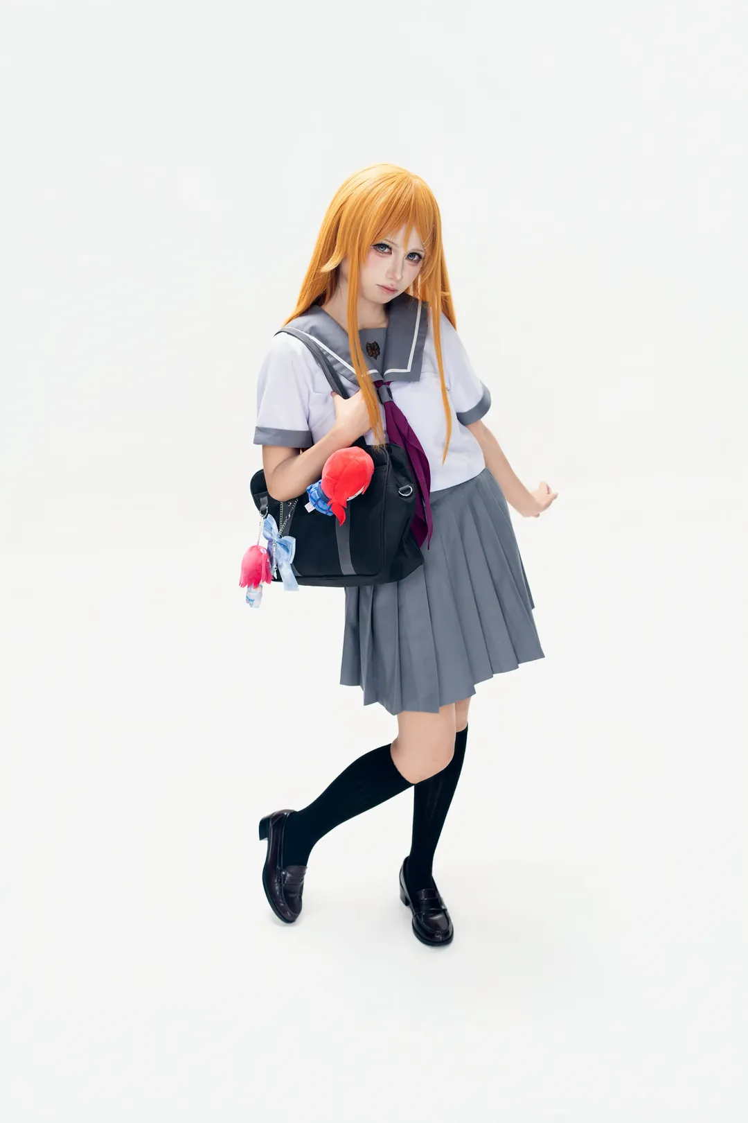 【高坂桐乃cos】水手服與黑絲的棚拍動作分享 - 第 5 張