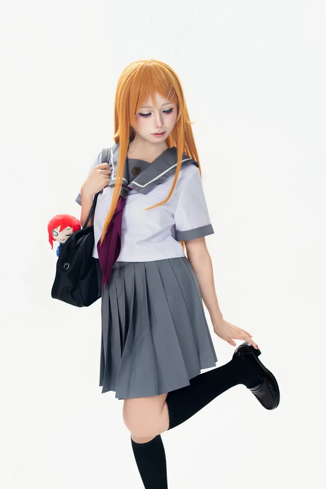 【高坂桐乃cos】水手服與黑絲的棚拍動作分享 - 第 6 張