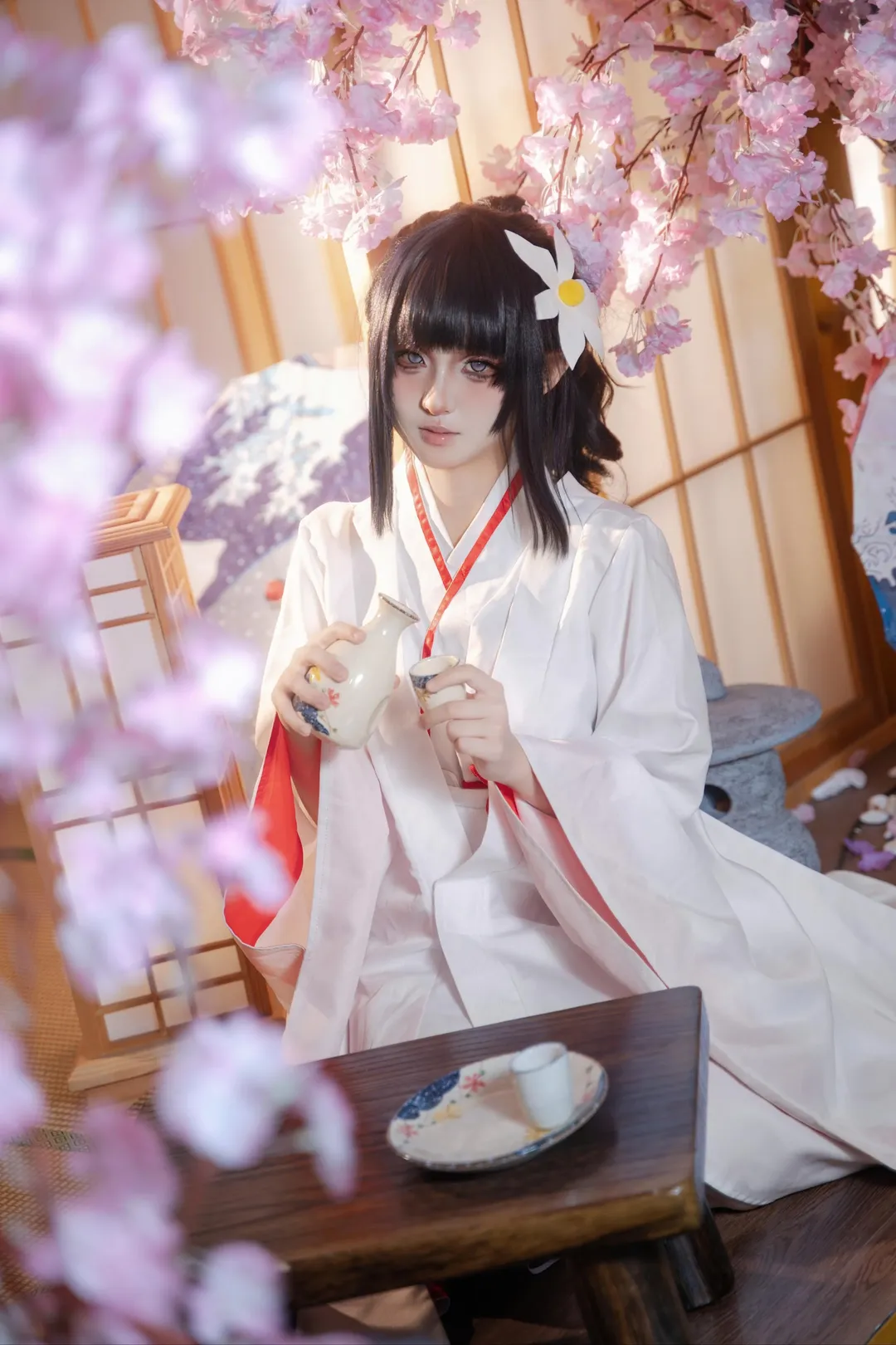 【雏田cos】月下白百合，红白和服与樱花的唯美碰撞 - 第 3 张