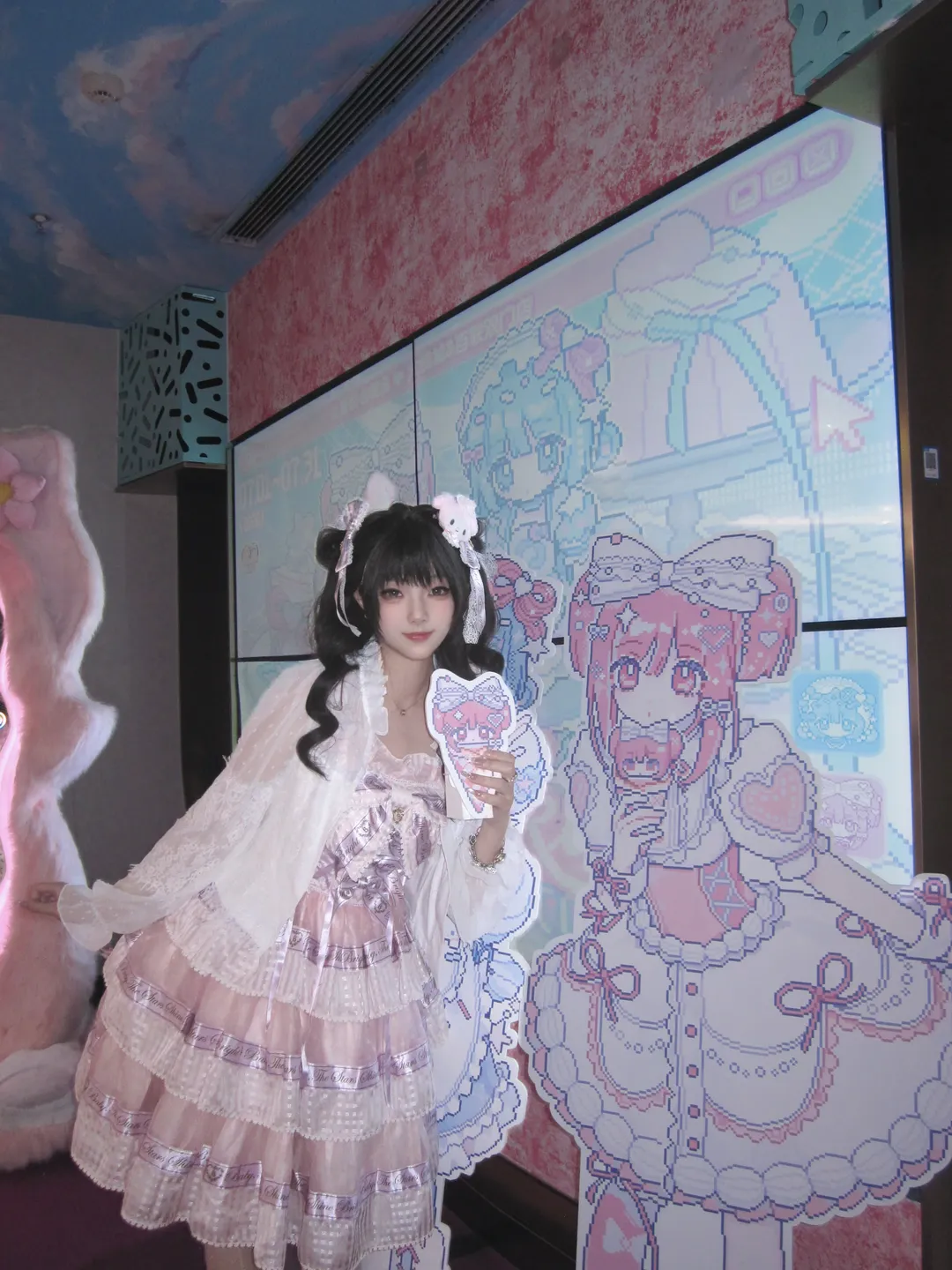 穿粉色Lolita去啊旁白联名女仆咖的探店实录 - 第 1 张