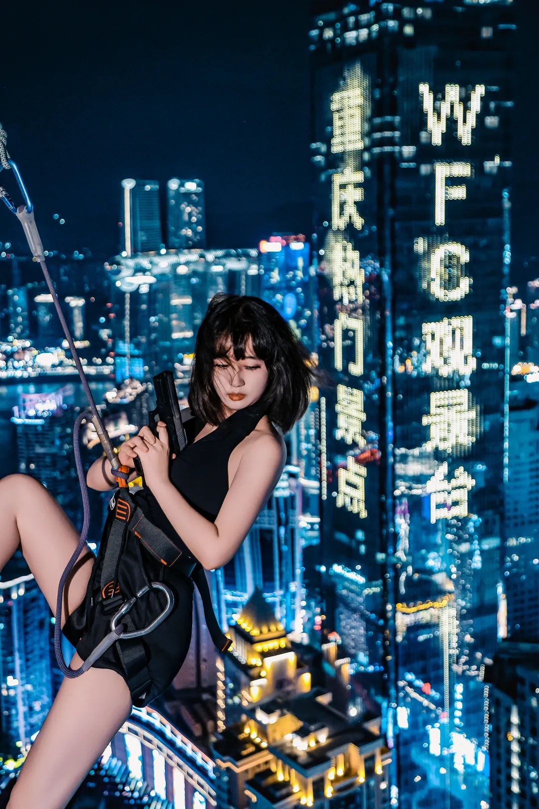 天台131赛博朋克夜拍，高空夜景绝了 - 第 2 张