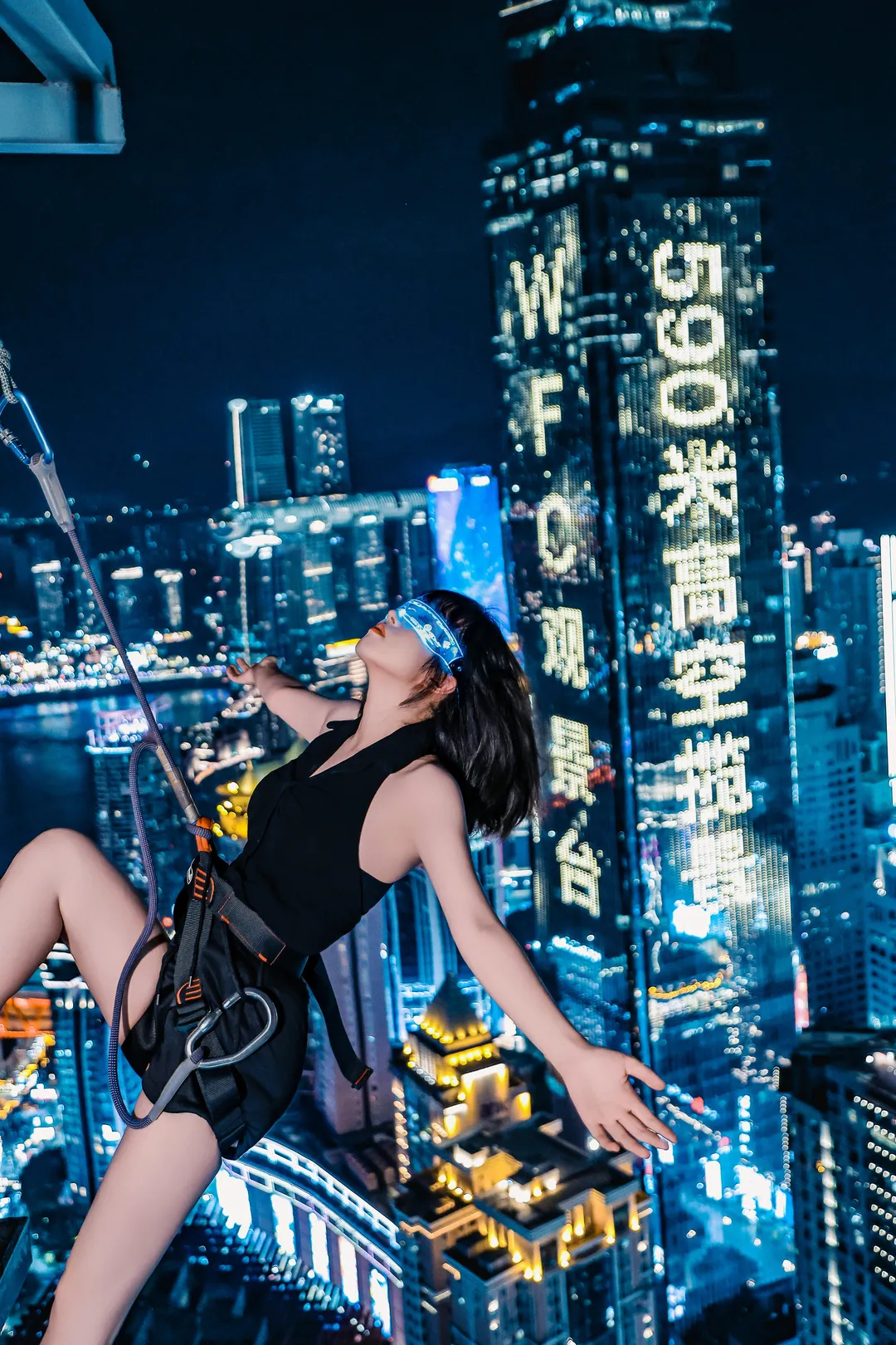天台131赛博朋克夜拍，高空夜景绝了 - 第 4 张