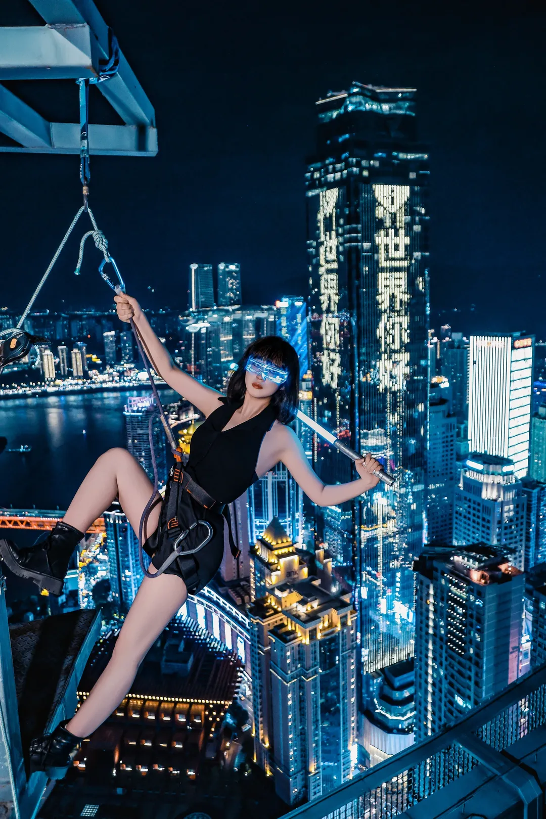 天台131赛博朋克夜拍，高空夜景绝了 - 第 7 张