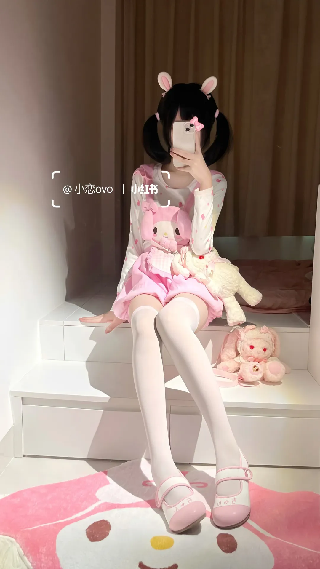 美樂蒂女兒服穿搭 粉色揹帶褲與白絲真的太可愛了 - 第 2 張