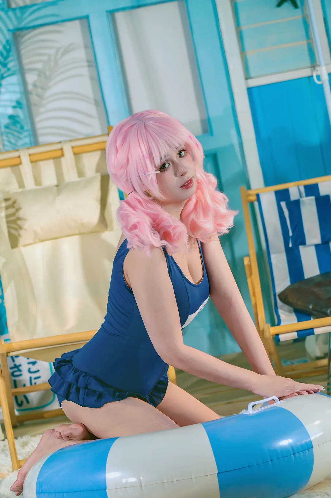 室内泳池拍摄夏日泳装写真，这抹粉色很亮眼 - 第 2 张