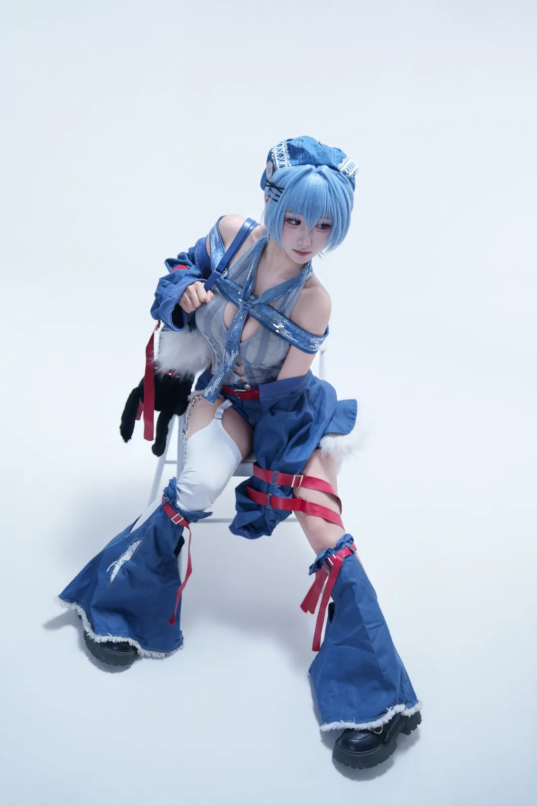 【绫波丽cos】EVA白棚机能风，蓝色牛仔与红绑带碰撞 - 第 1 张