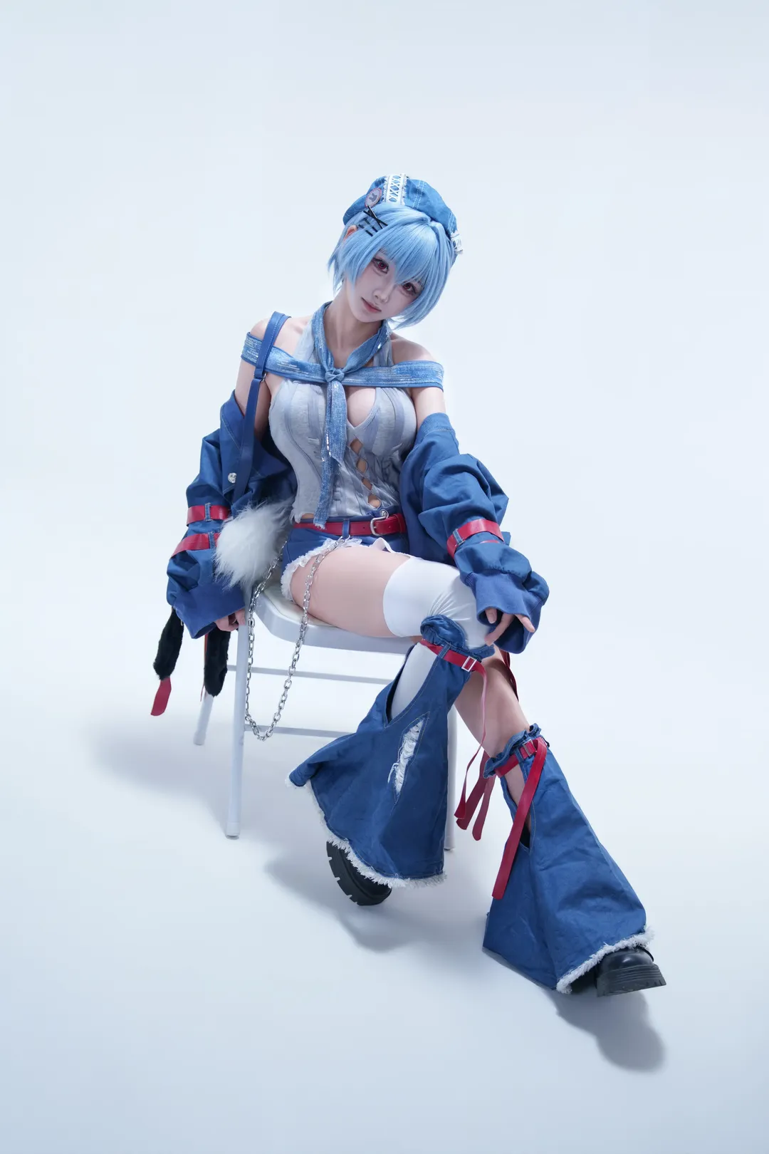 【绫波丽cos】EVA白棚机能风，蓝色牛仔与红绑带碰撞 - 第 2 张