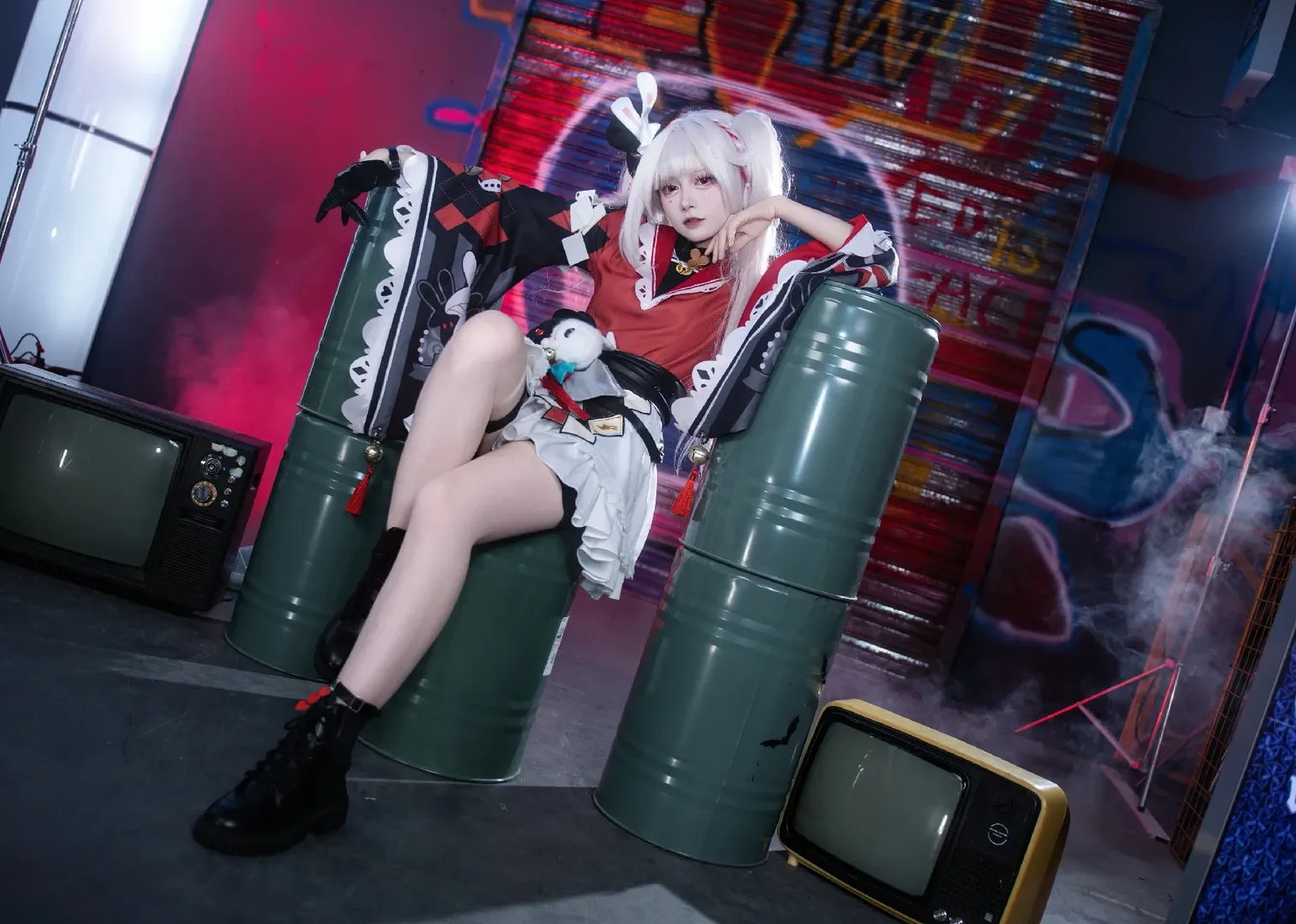 【火花cos】星穹铁道赛博街头风，红黑格纹碰撞兔耳 - 第 2 张