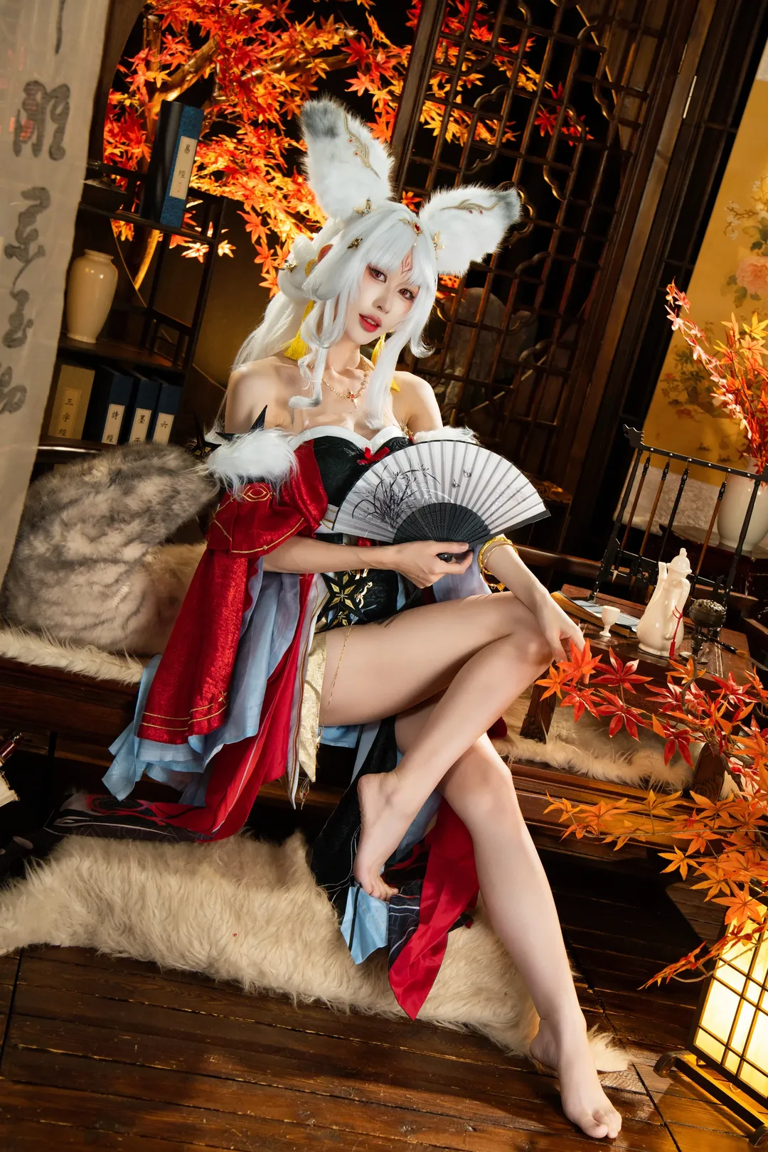 【心月狐cos】鳴潮心月狐古風造型與紅楓木榻的碰撞 - 第 3 張