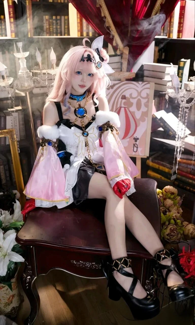 【達妮婭cos】鳴潮裡的華麗洋裝少女 - 第 2 張