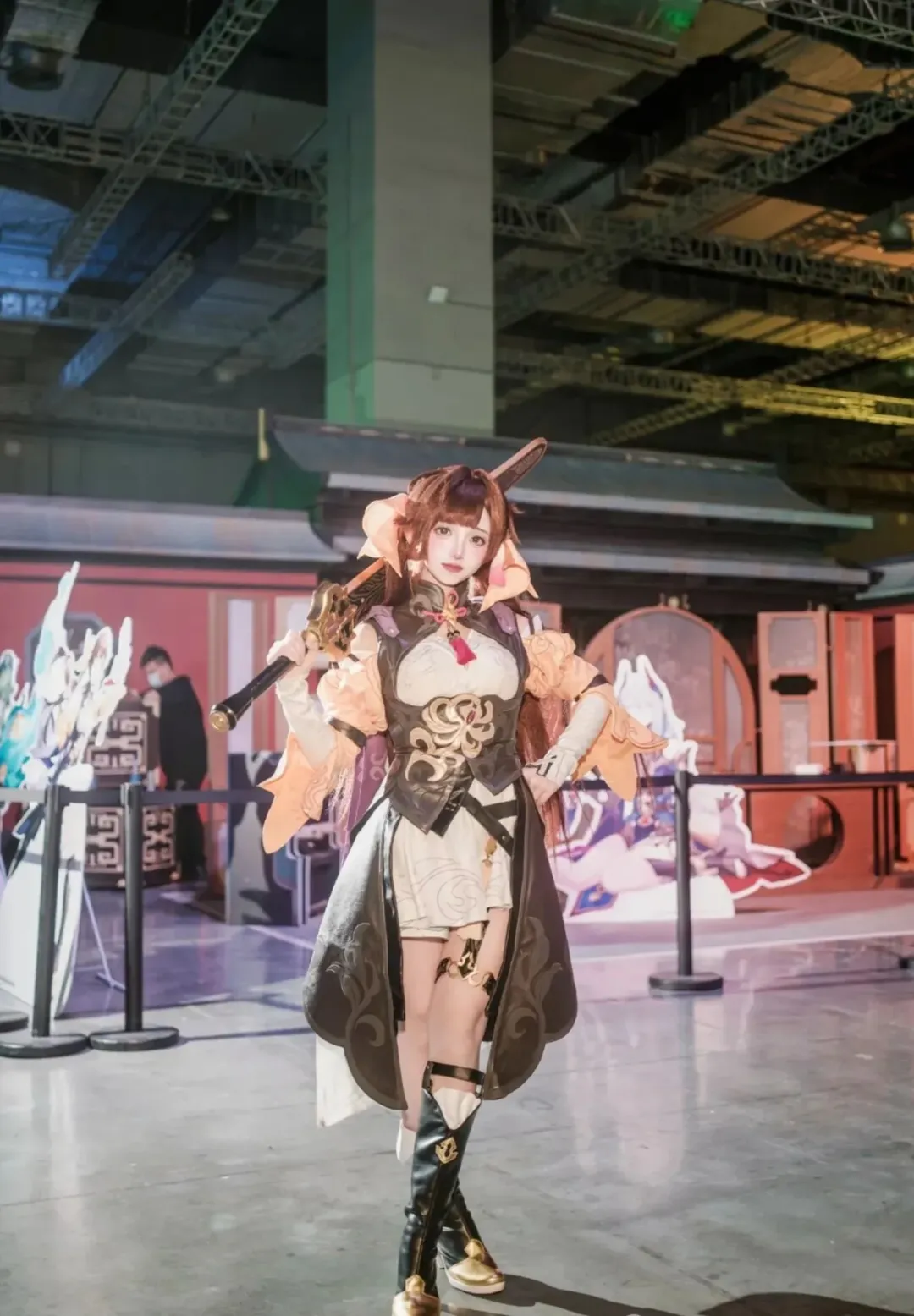 【素裳cos】崩坏星穹铁道中侠气与性感并存的动作分享 - 第 4 张