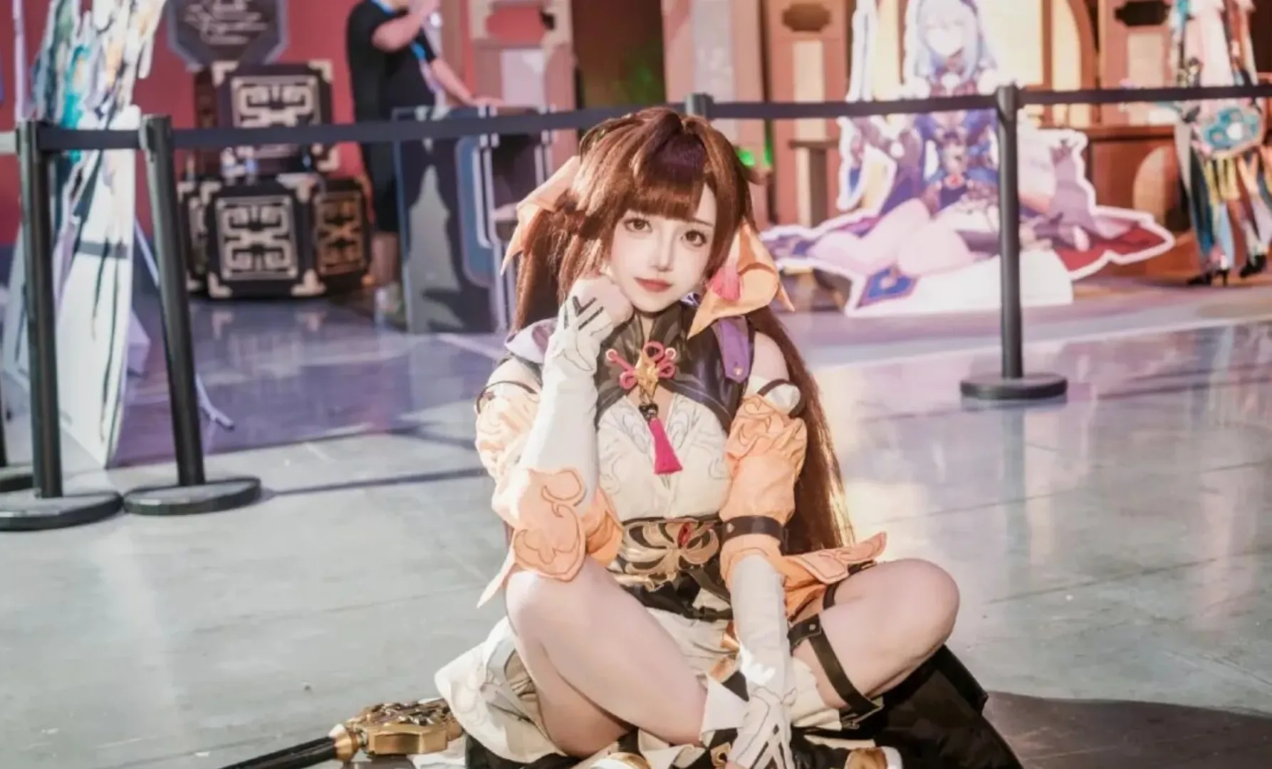 【素裳cos】崩坏星穹铁道中侠气与性感并存的动作分享 - 第 5 张