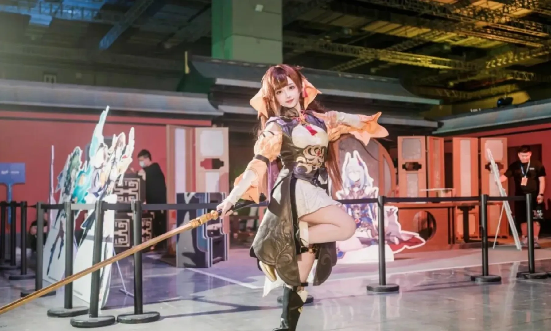 【素裳cos】崩坏星穹铁道中侠气与性感并存的动作分享 - 第 6 张