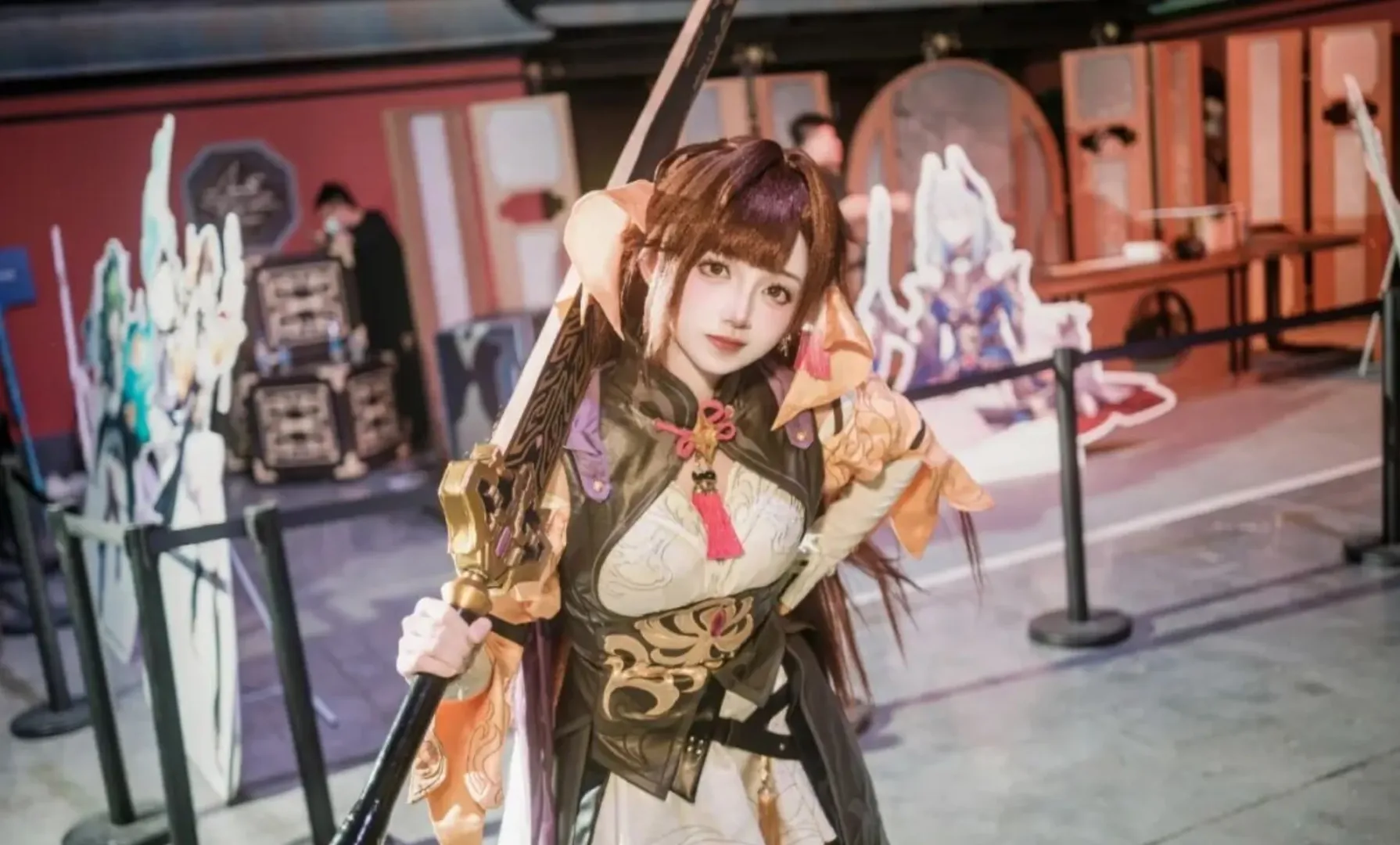 【素裳cos】崩坏星穹铁道中侠气与性感并存的动作分享 - 第 8 张