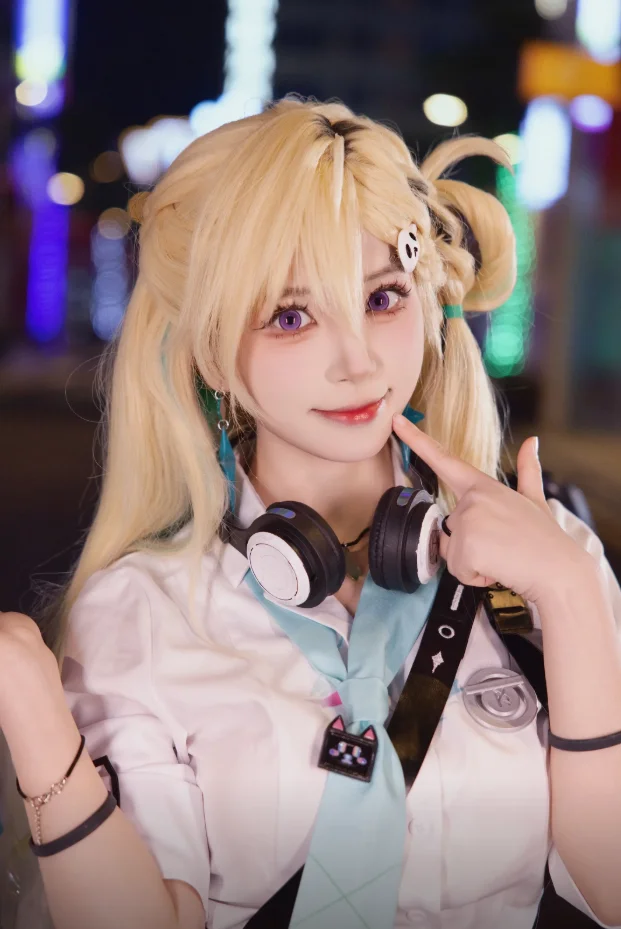 【琳奈cos】鸣潮夜色下的街头少女，酷飒与可爱的结合 - 第 9 张