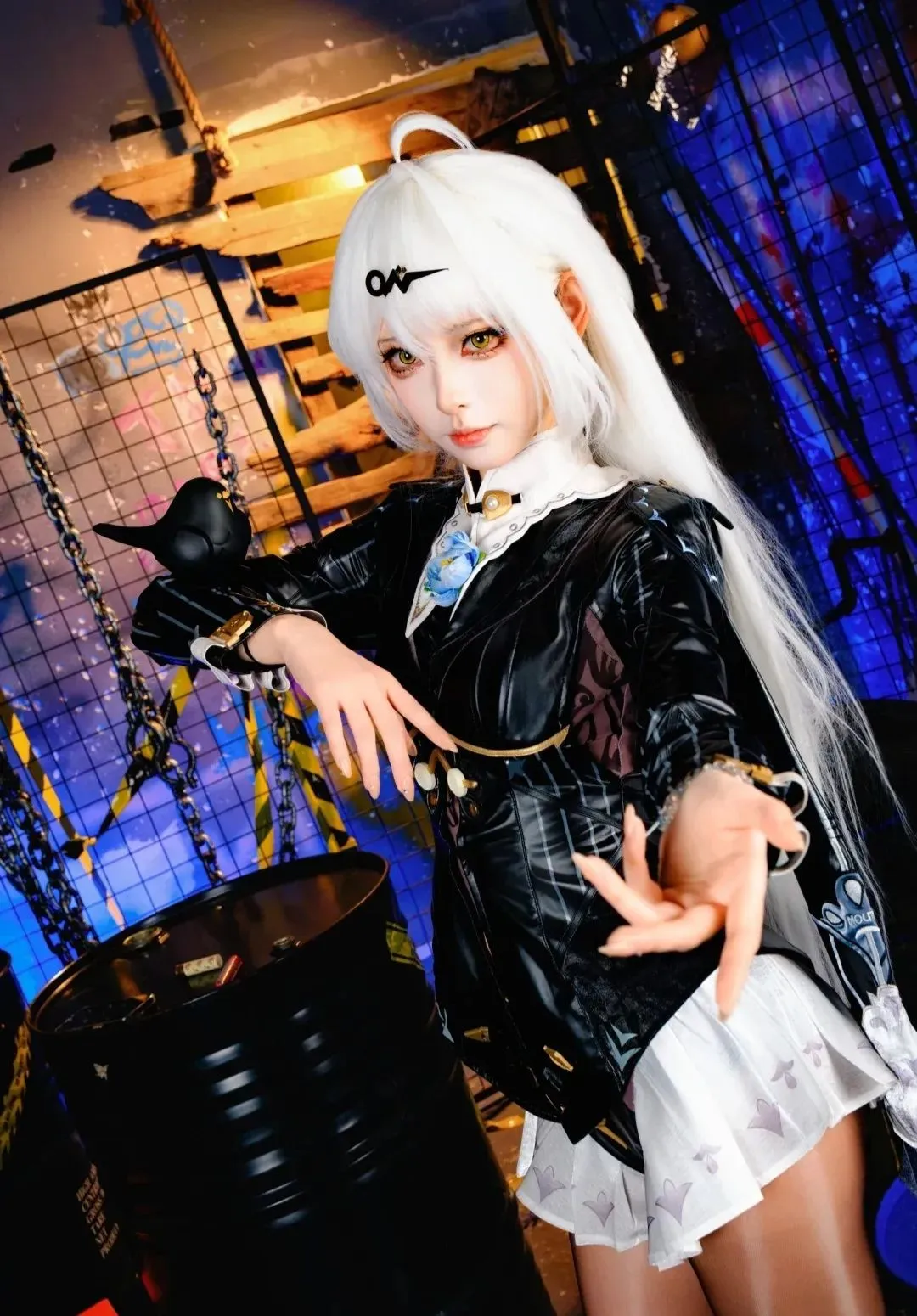 【仪玄cos】绝区零工业风片场，冷艳战衣记录 - 第 3 张
