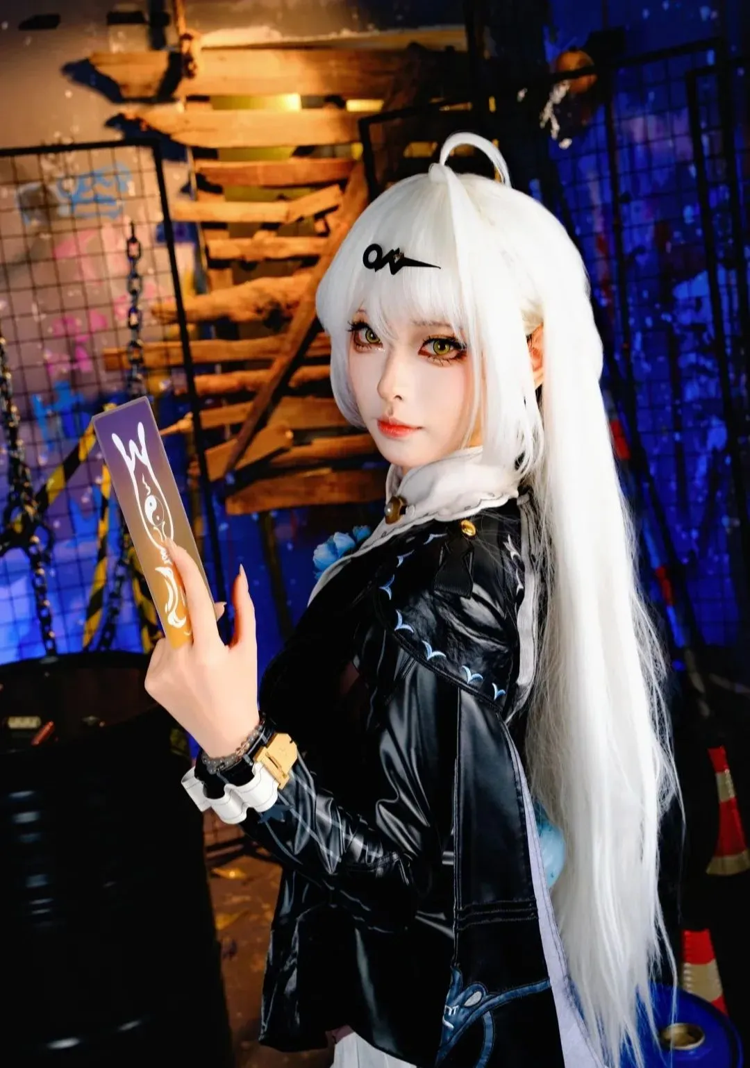【仪玄cos】绝区零工业风片场，冷艳战衣记录 - 第 5 张
