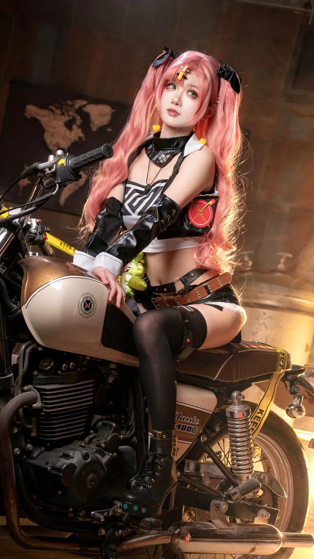 [Nico cosplay] Zenless Zone Zero black Stockings Biker style, Nicole's street attitude - Image 6