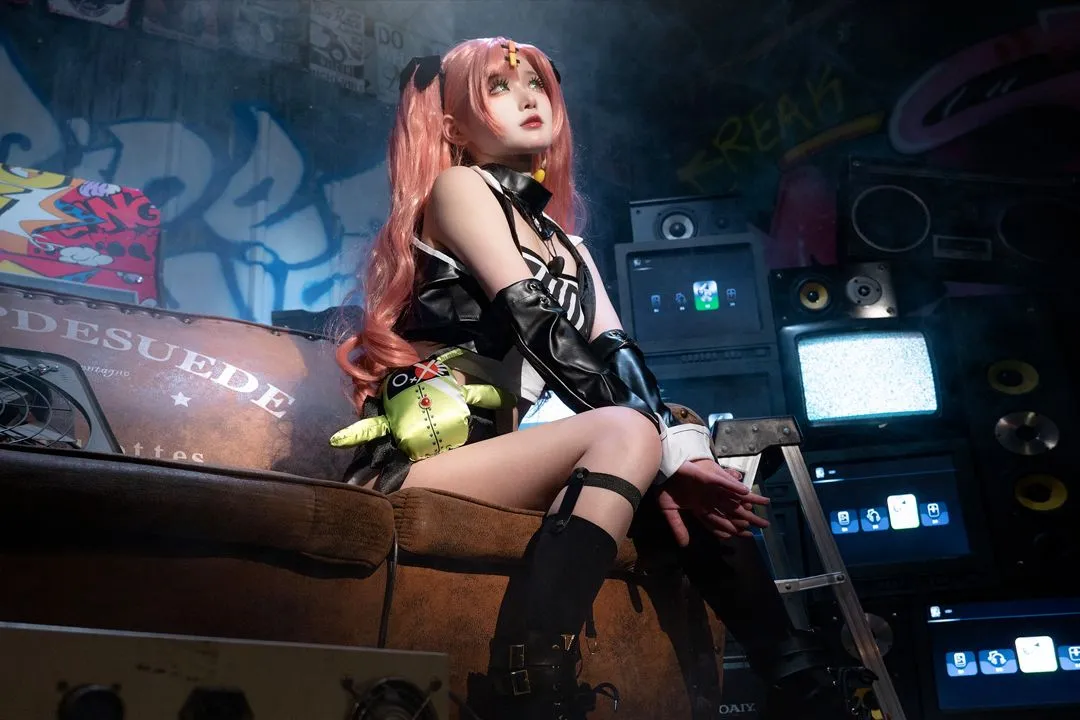 [Nico cosplay] Zenless Zone Zero black Stockings Biker style, Nicole's street attitude - Image 8